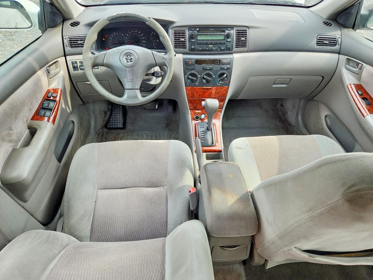 2007 Toyota Corolla Le White vin: JTDBR32EX70124733