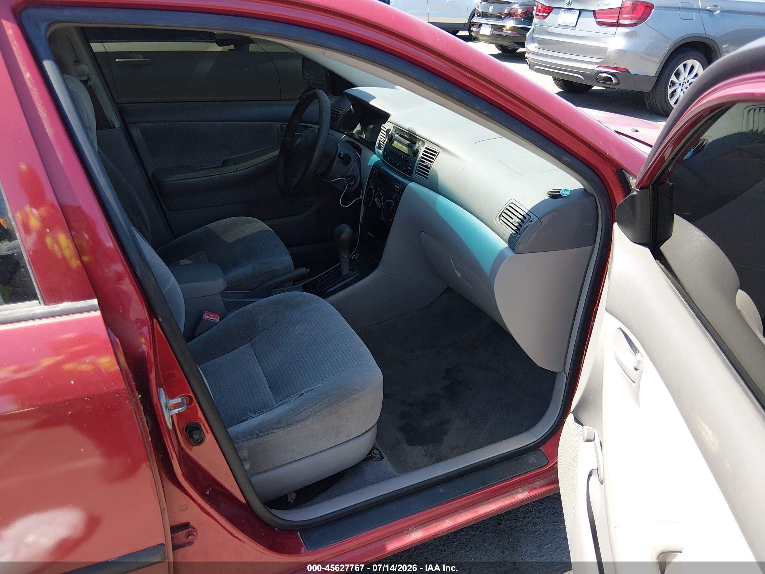 2007 Toyota Corolla Ce Red vin: JTDBR32EX70126627