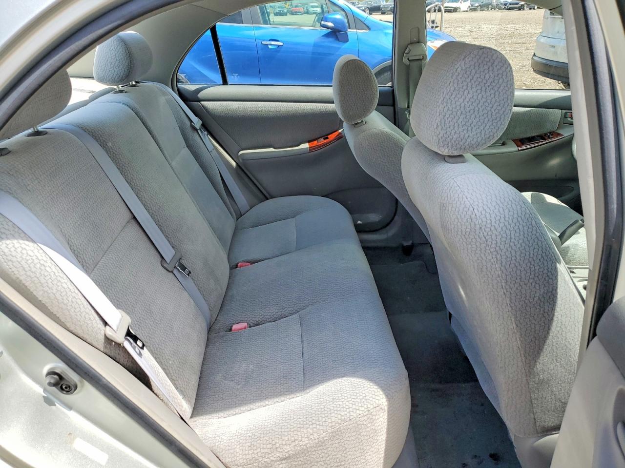 2004 Toyota Corolla Le Серебряный vin: JTDBR38E042024048