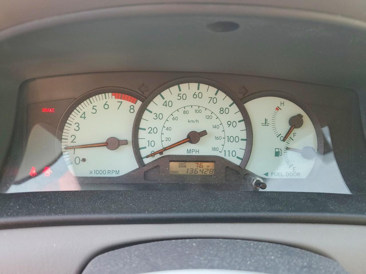 2004 Toyota Corolla Le Серебряный vin: JTDBR38E042024048