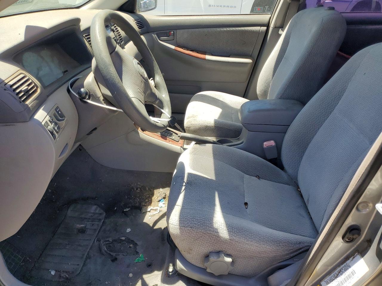 2004 Toyota Corolla Ce 4d Sedan Silver vin: JTDBR38E942026879
