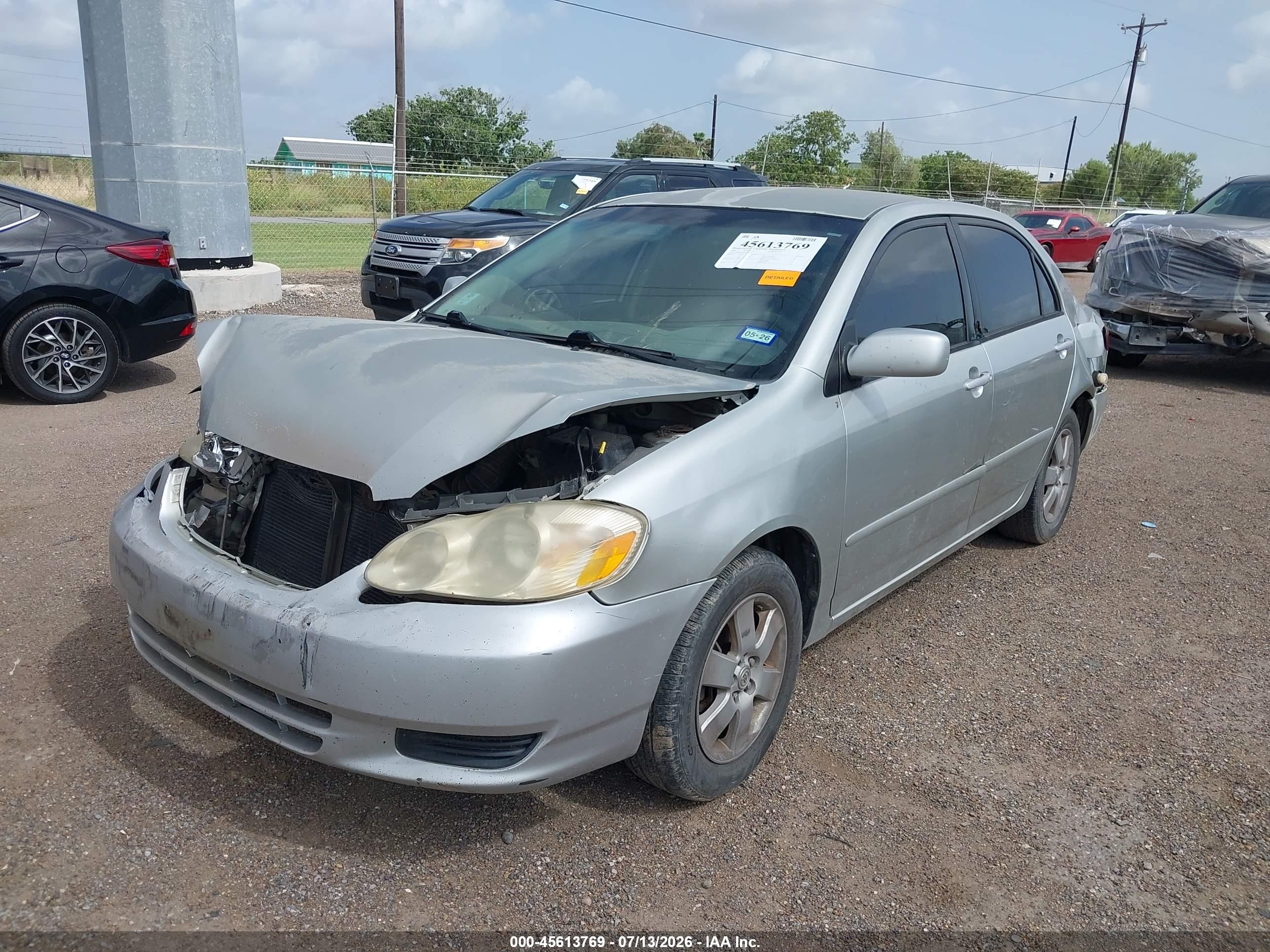 2004 Toyota Corolla Le Gold vin: JTDBR38E942044783