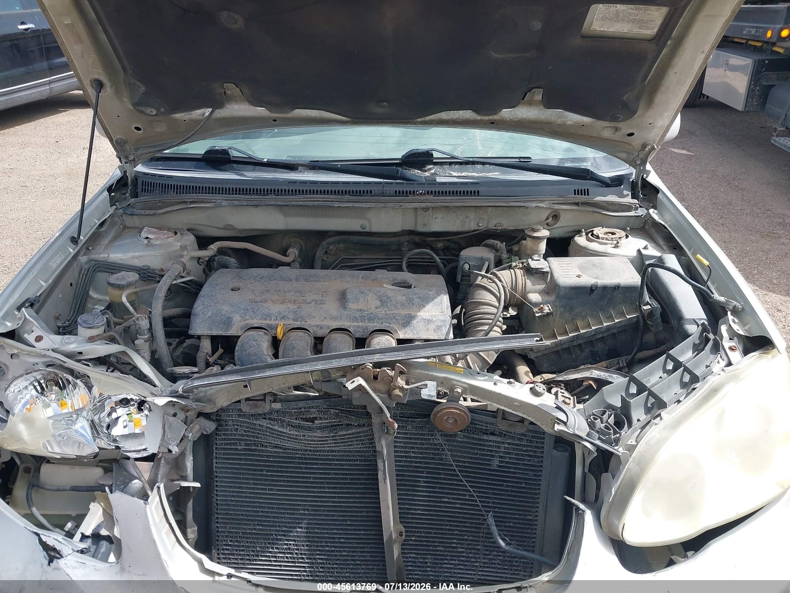 2004 Toyota Corolla Le Gold vin: JTDBR38E942044783