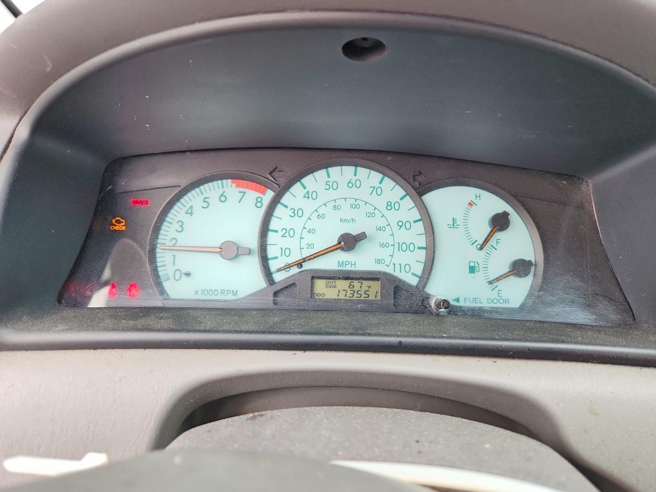2004 Toyota Corolla Le Silver vin: JTDBR38EX42023117