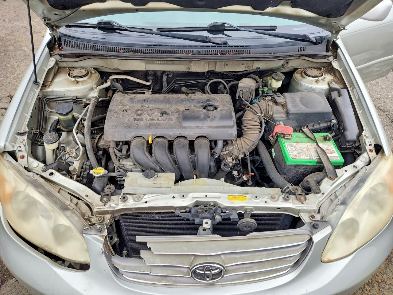 2004 Toyota Corolla Le Silver vin: JTDBR38EX42023117