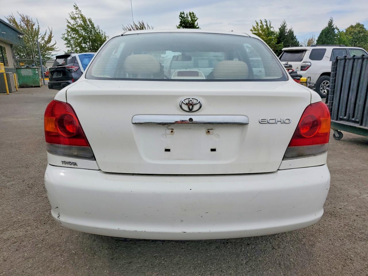 2003 Toyota Echo Base White vin: JTDBT123030281329