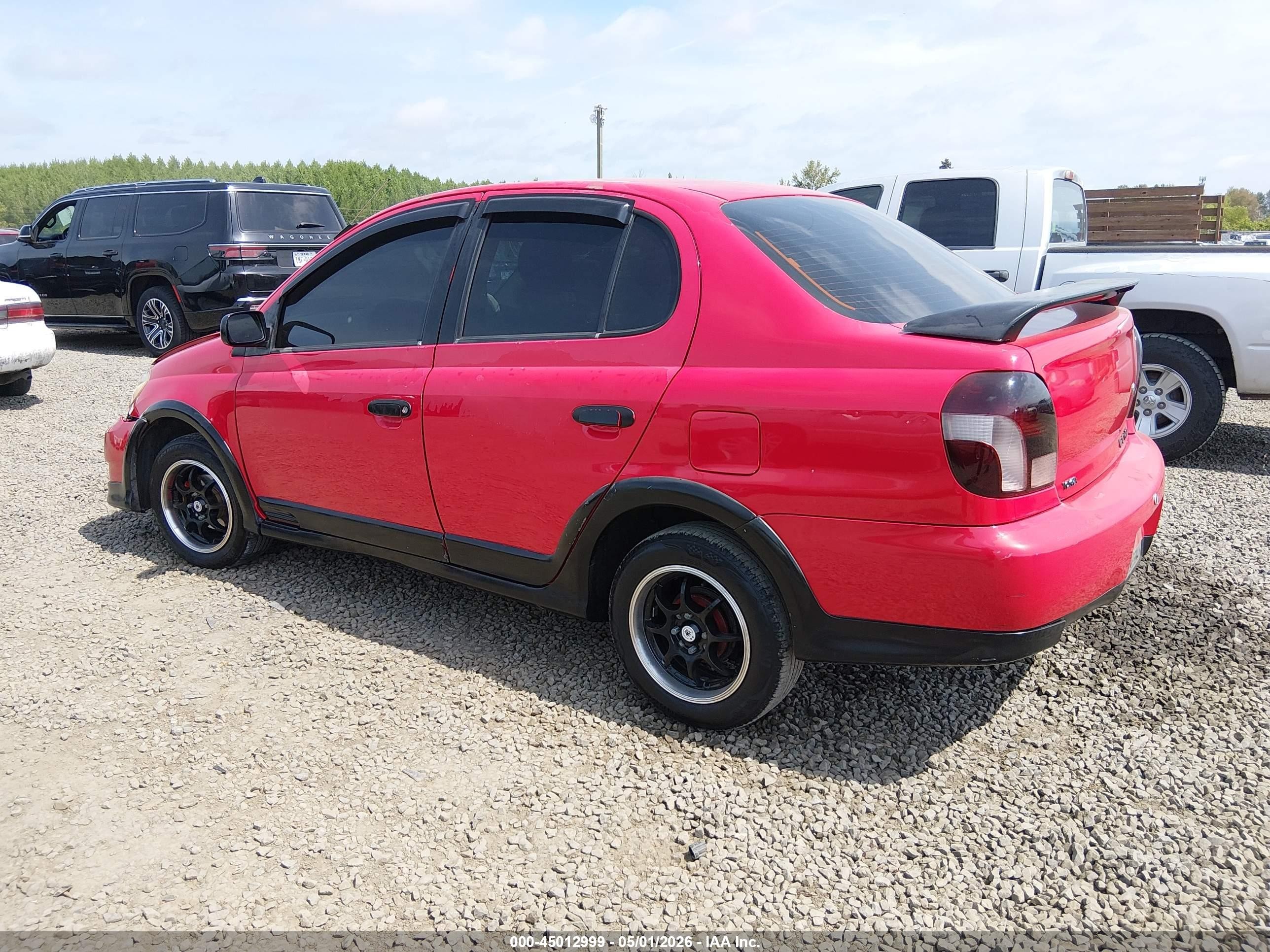 2000 Toyota Echo   Red vin: JTDBT1230Y0065214