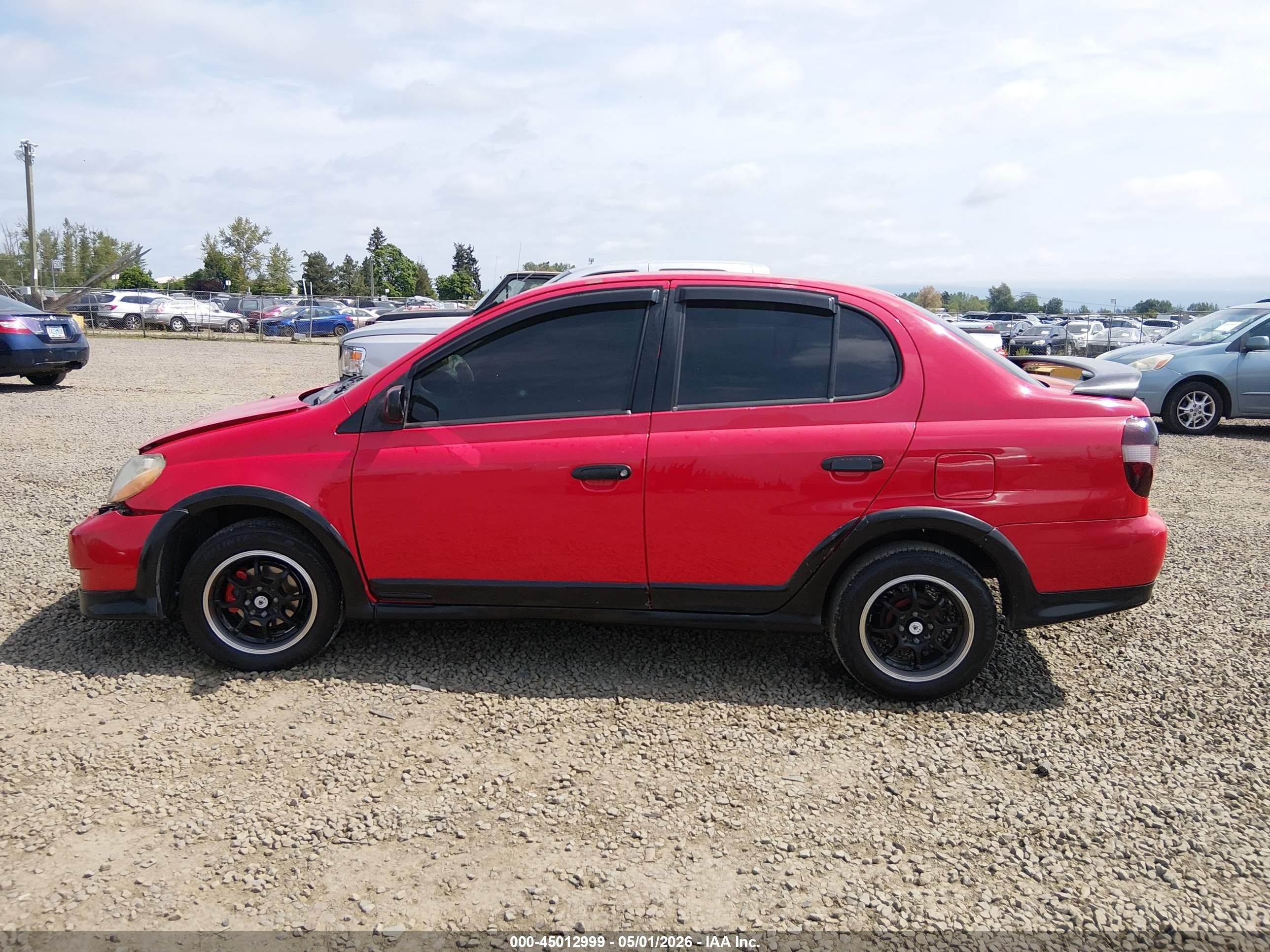 2000 Toyota Echo   Red vin: JTDBT1230Y0065214