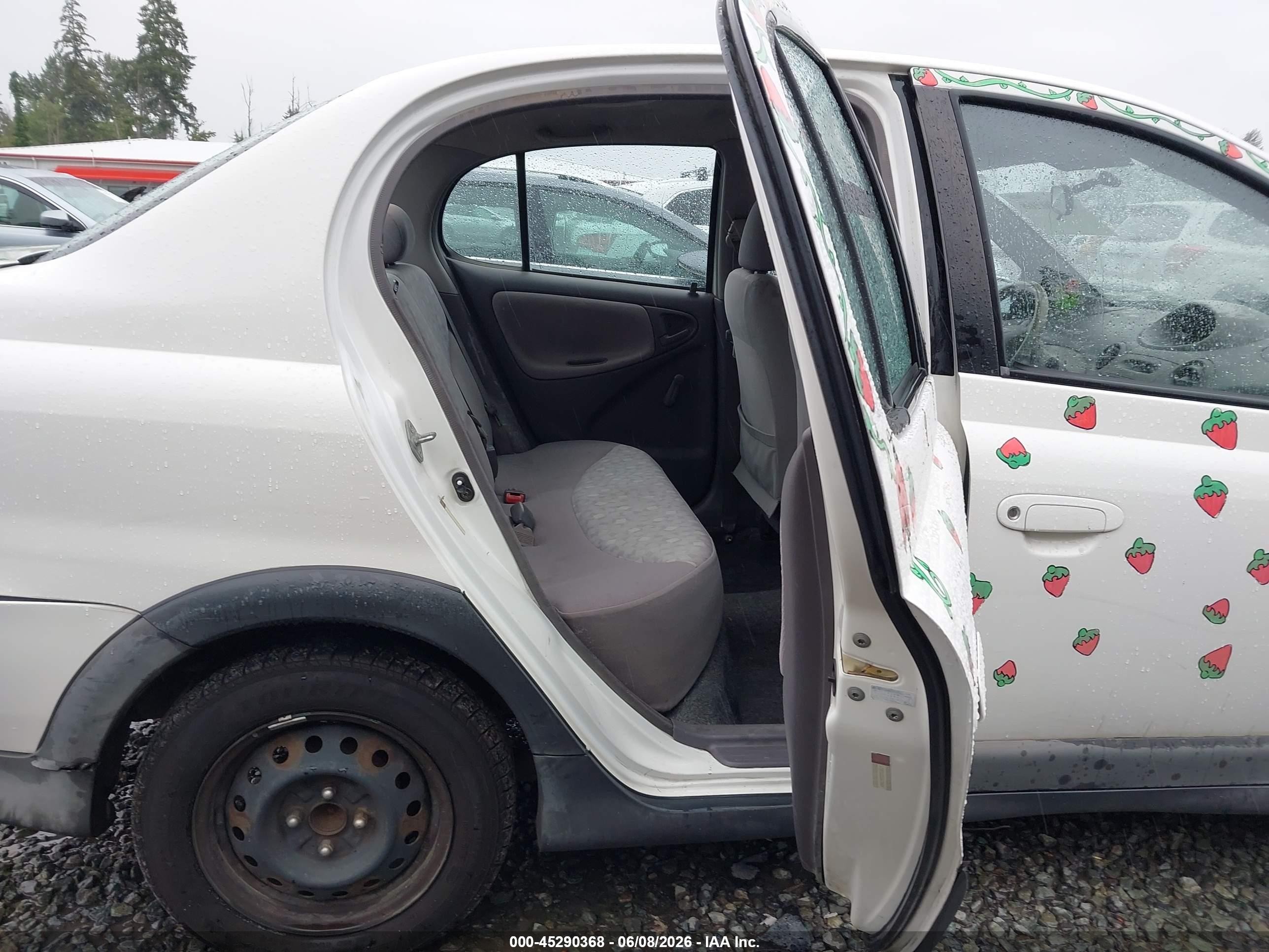 2001 Toyota Echo   White vin: JTDBT123110137639