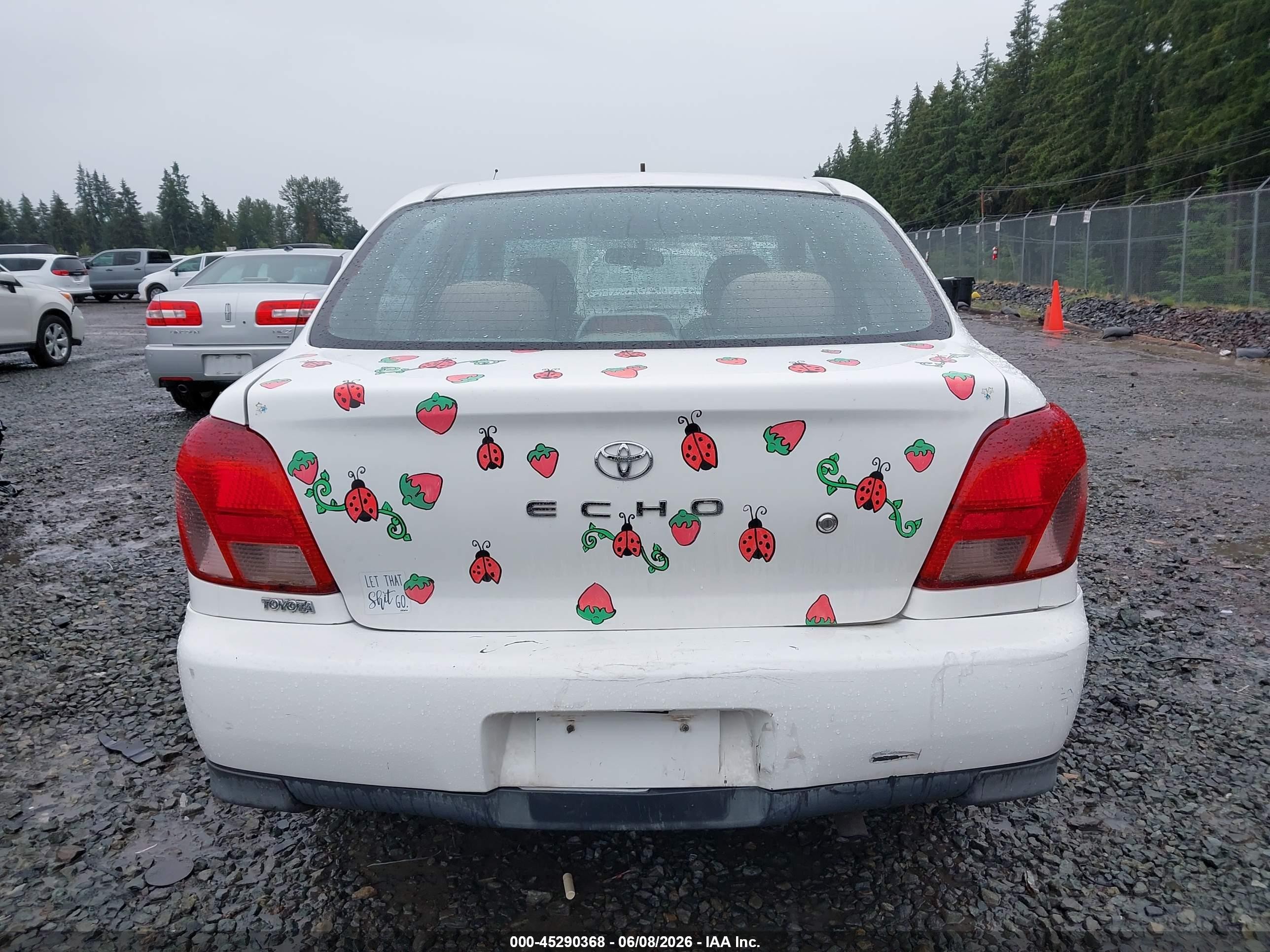 2001 Toyota Echo   White vin: JTDBT123110137639
