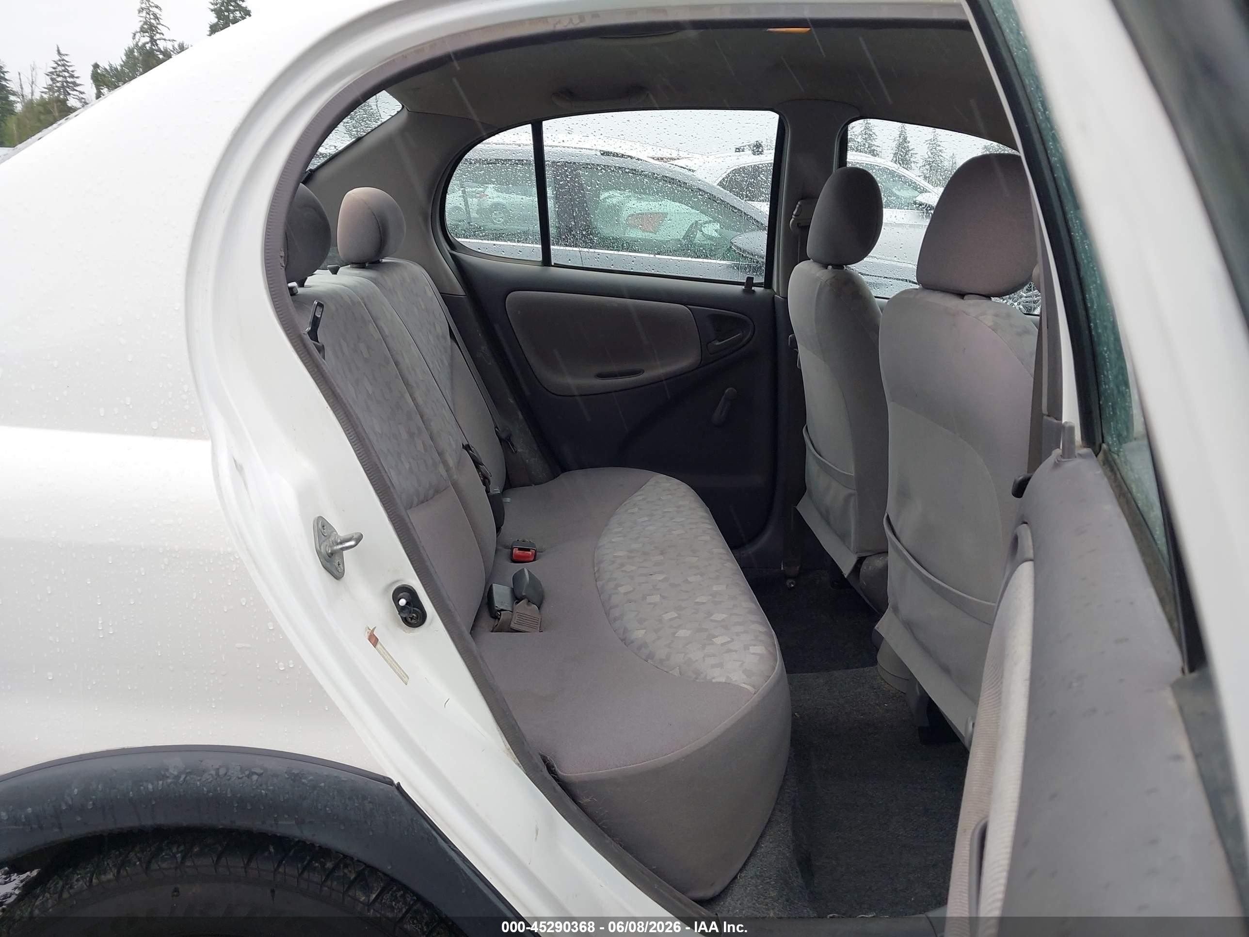 2001 Toyota Echo   White vin: JTDBT123110137639