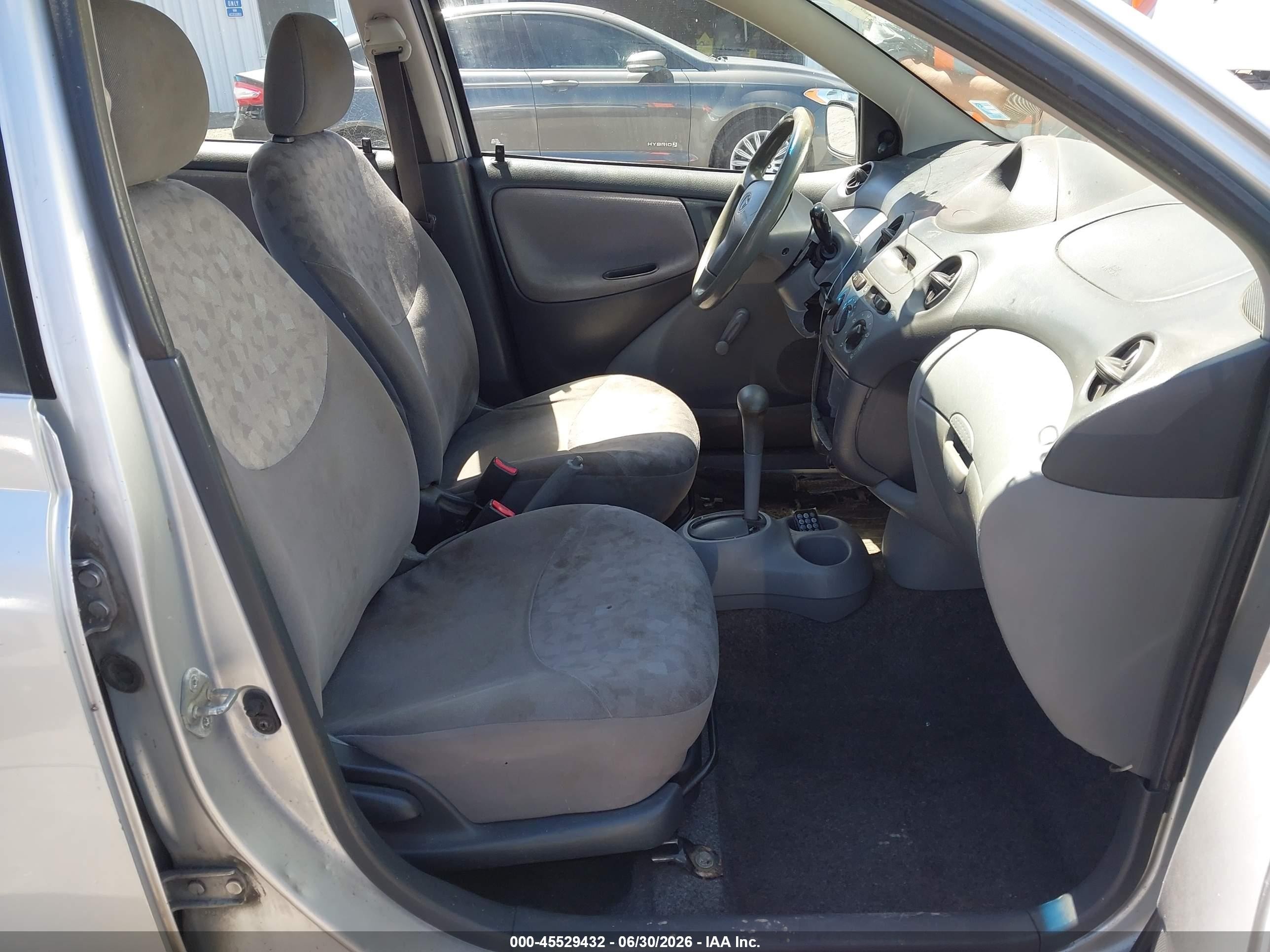 2001 Toyota Echo   Silver vin: JTDBT123110146535