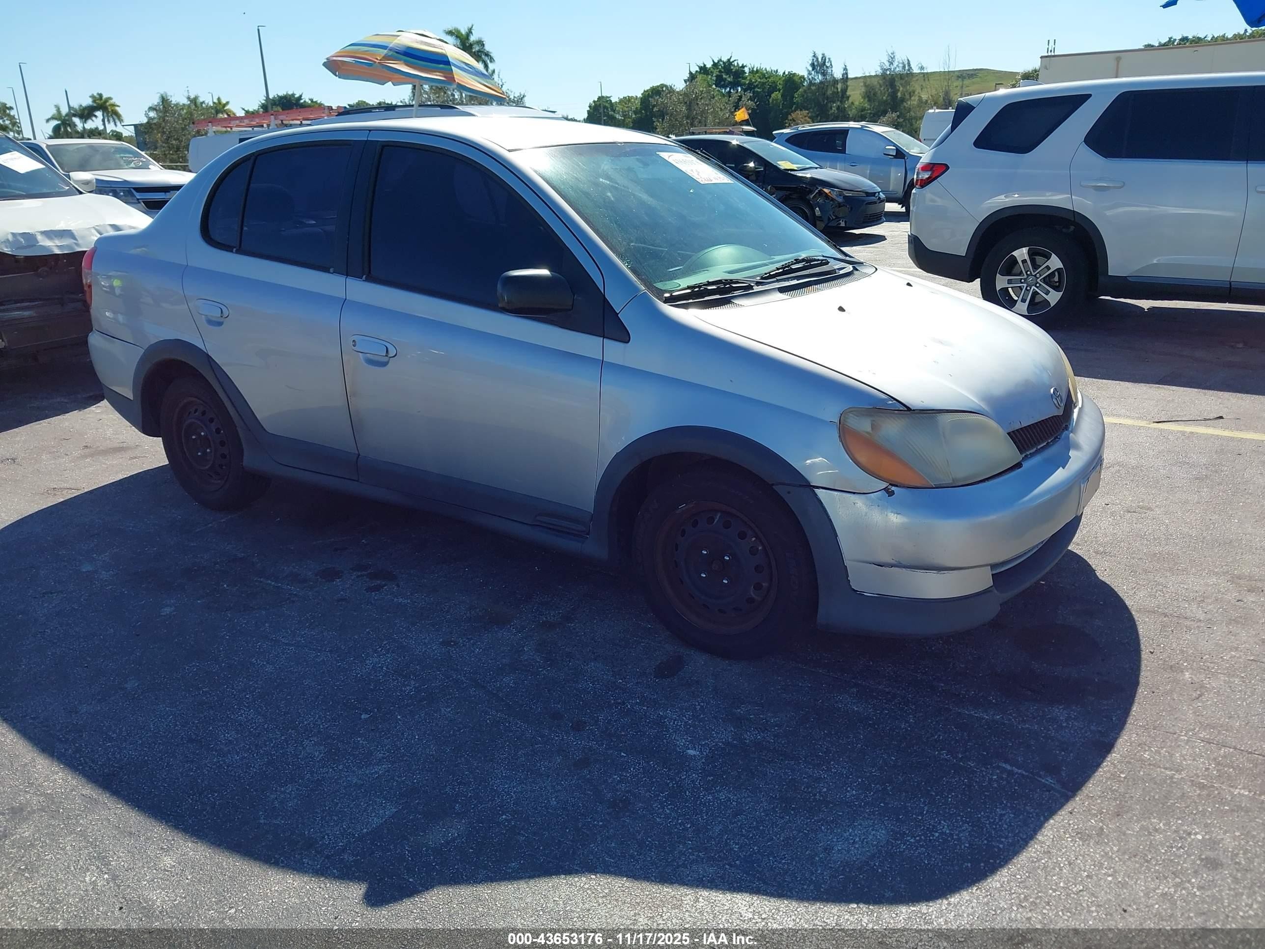 2002 Toyota Echo   Silver vin: JTDBT123120233577