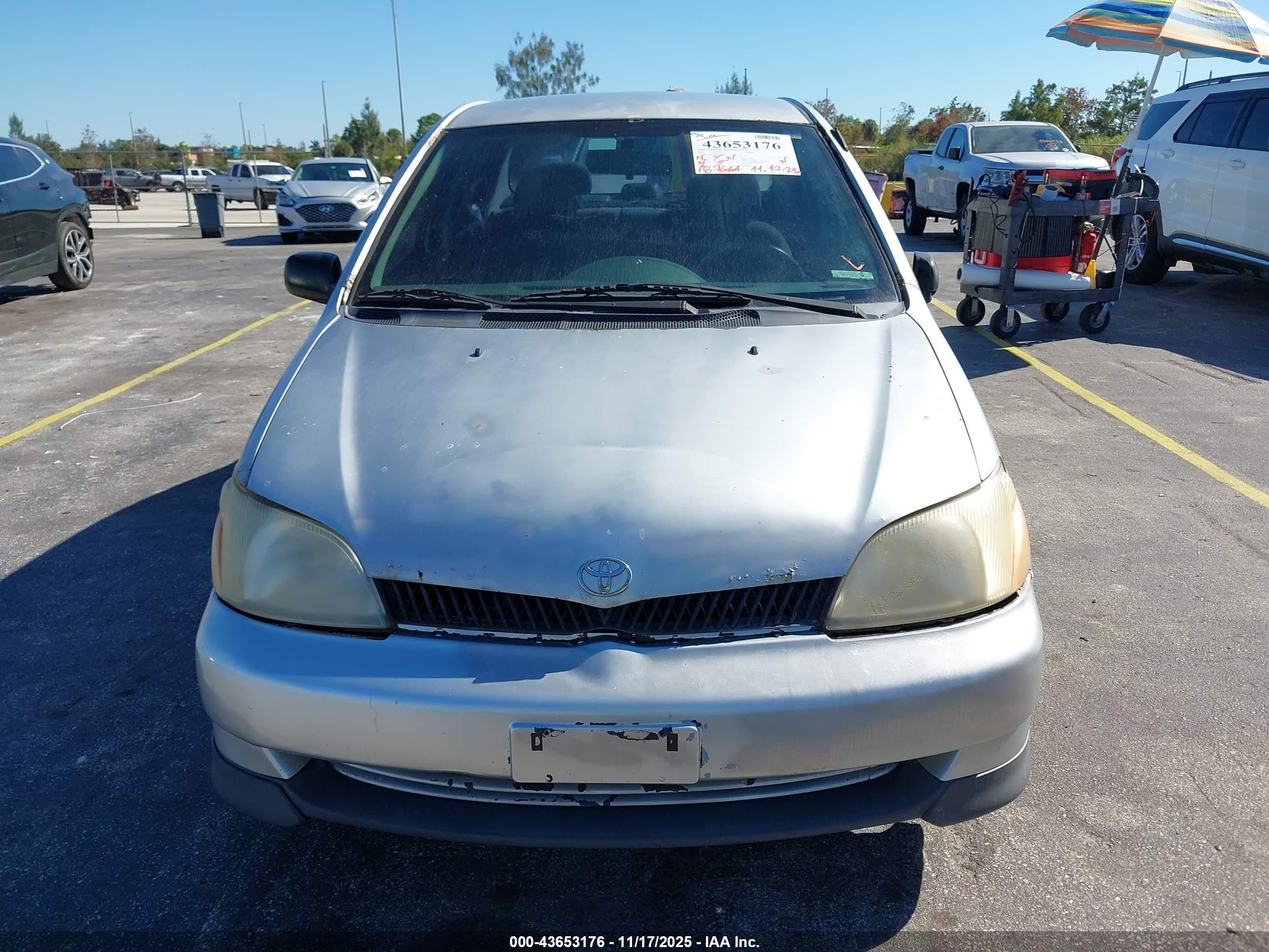 2002 Toyota Echo   Silver vin: JTDBT123120233577