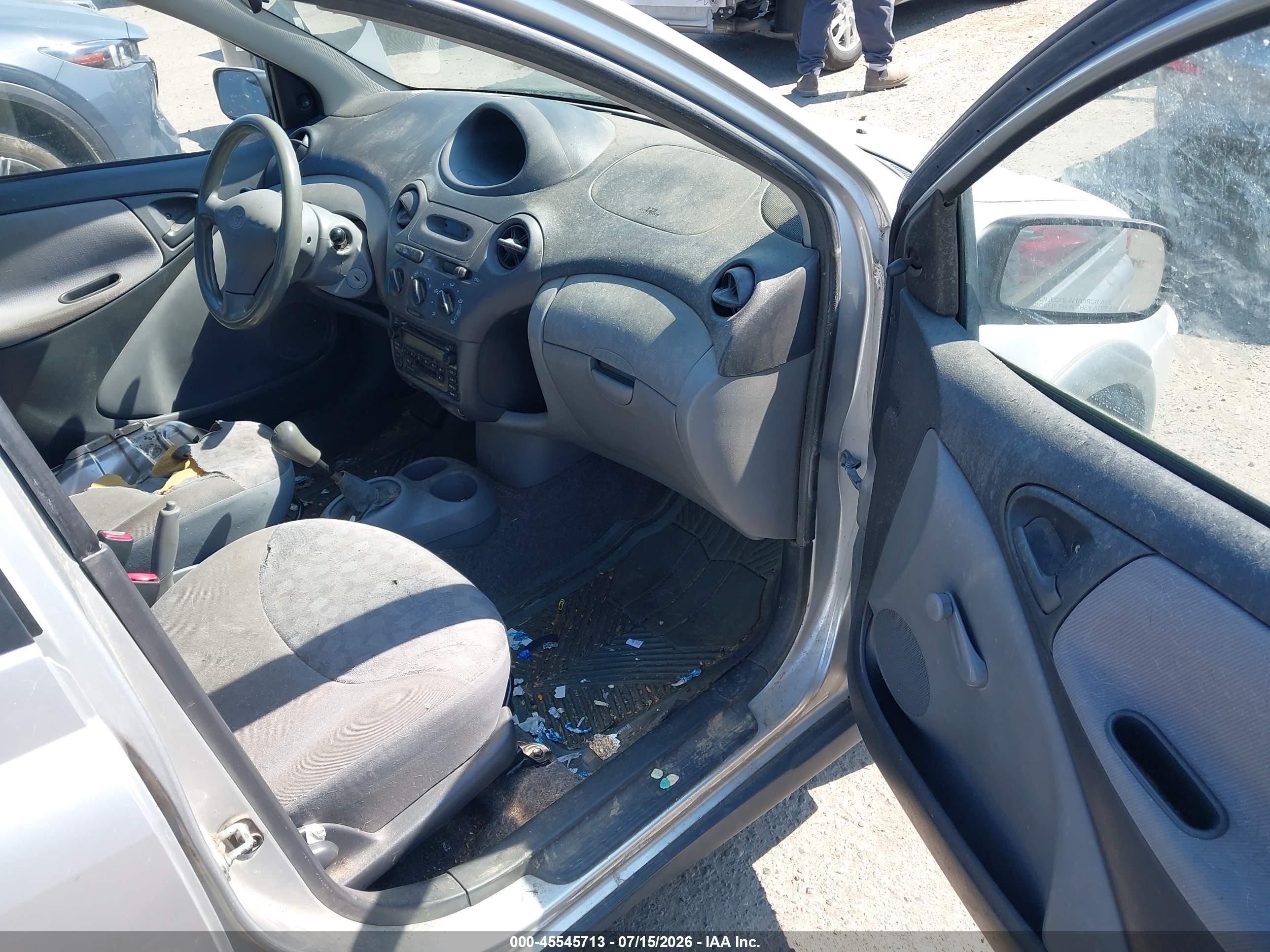 2002 Toyota Echo   Silver vin: JTDBT123120246068