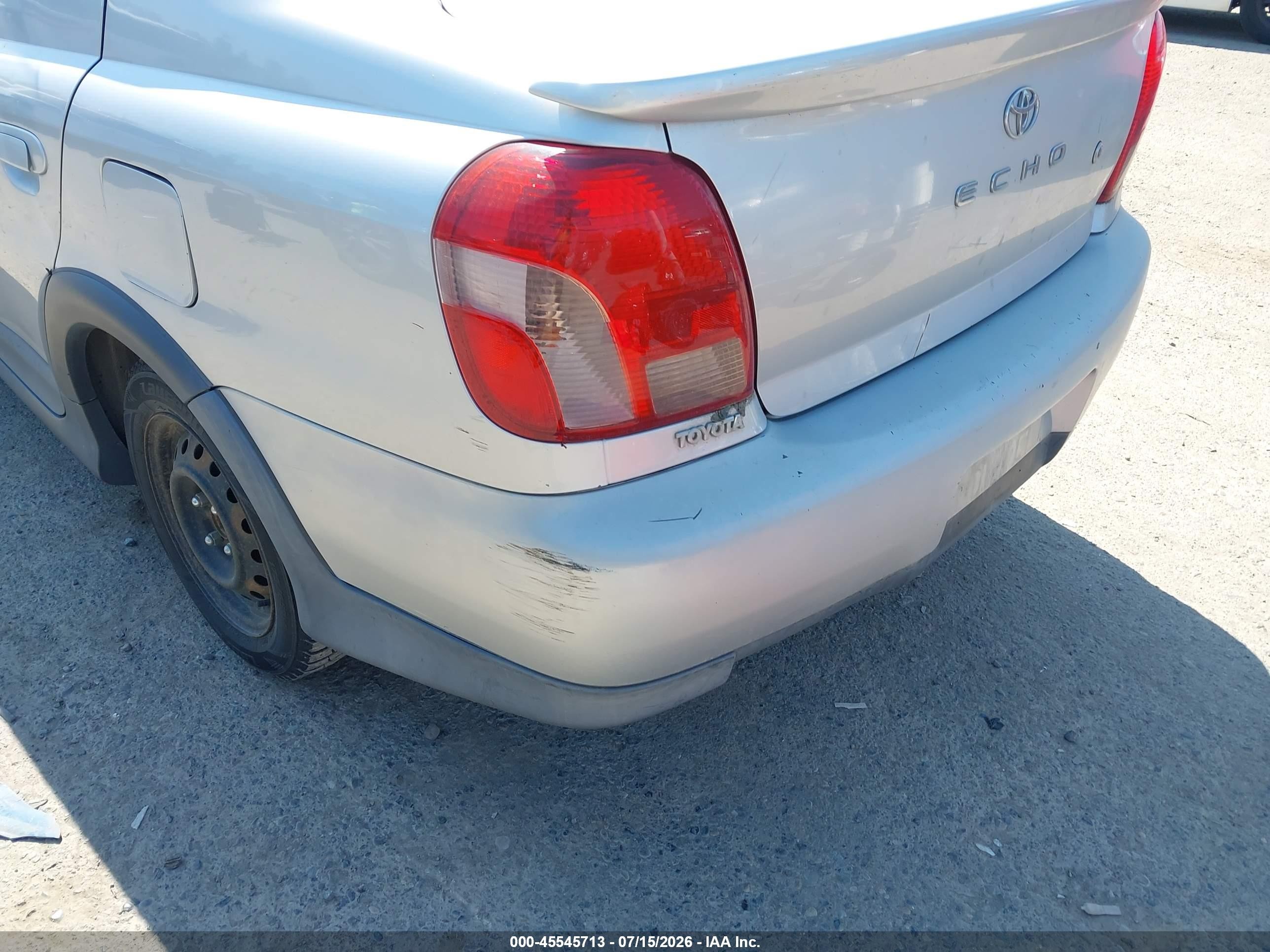 2002 Toyota Echo   Silver vin: JTDBT123120246068