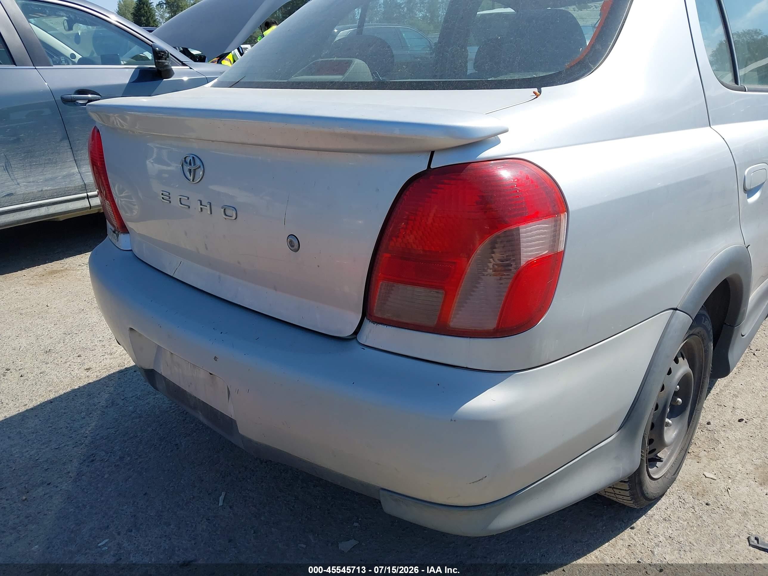 2002 Toyota Echo   Silver vin: JTDBT123120246068