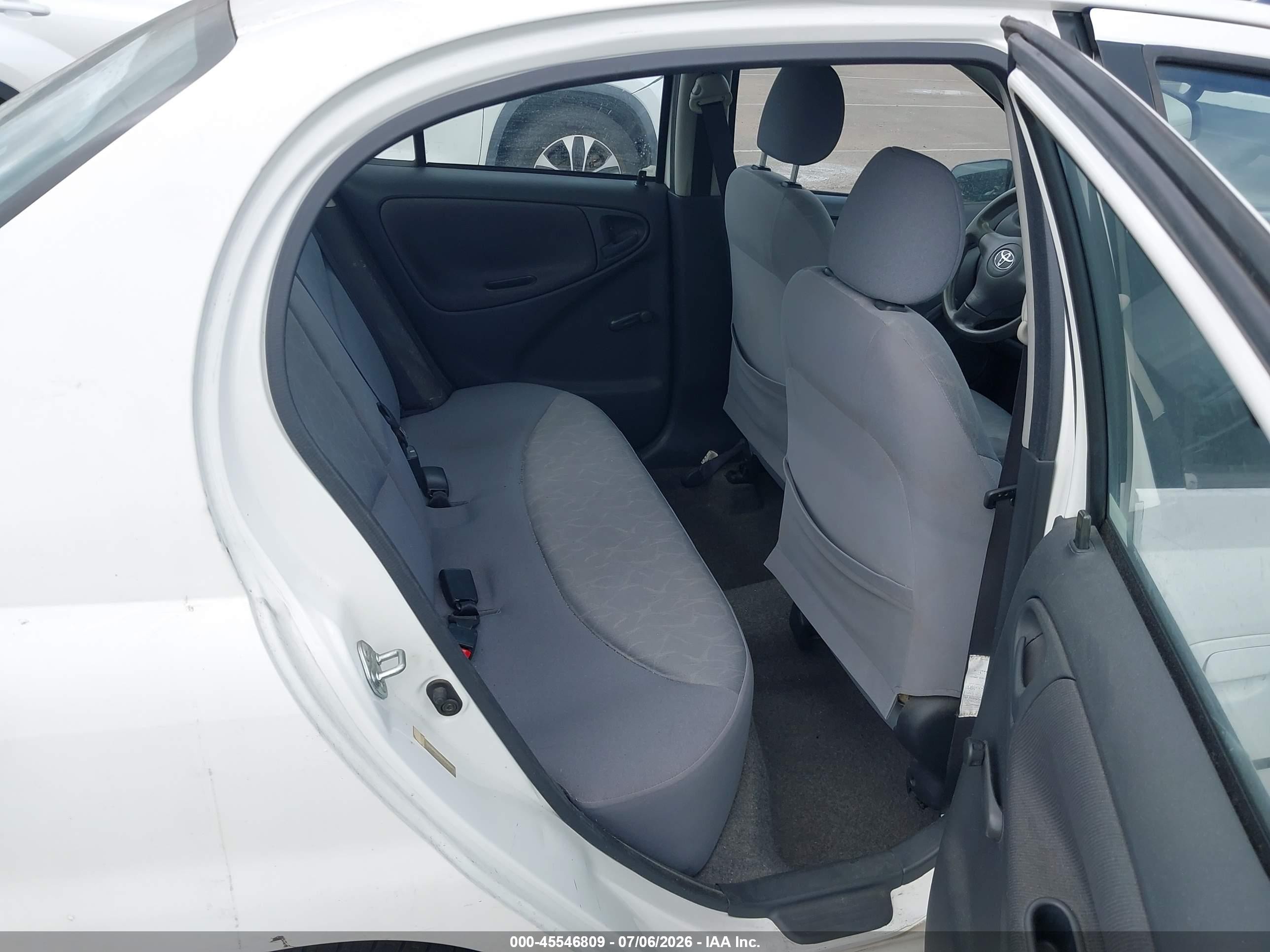 2003 Toyota Echo   White vin: JTDBT123130271487