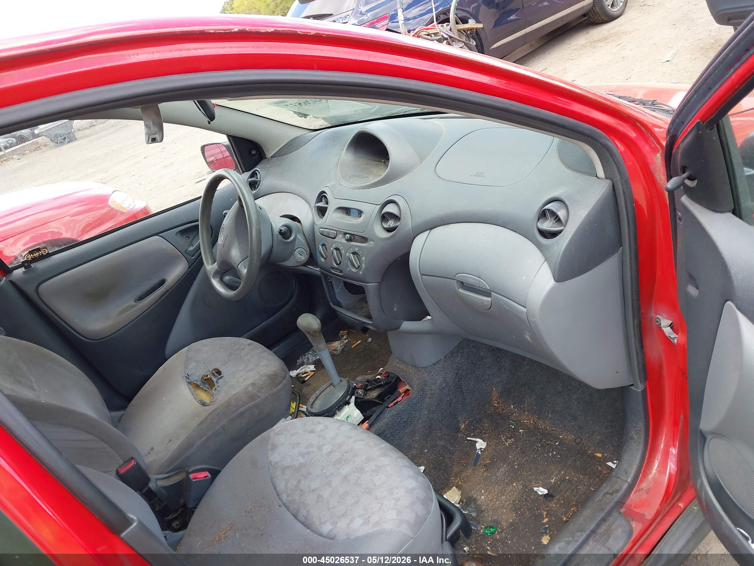 2000 Toyota Echo   Red vin: JTDBT1232Y0056305