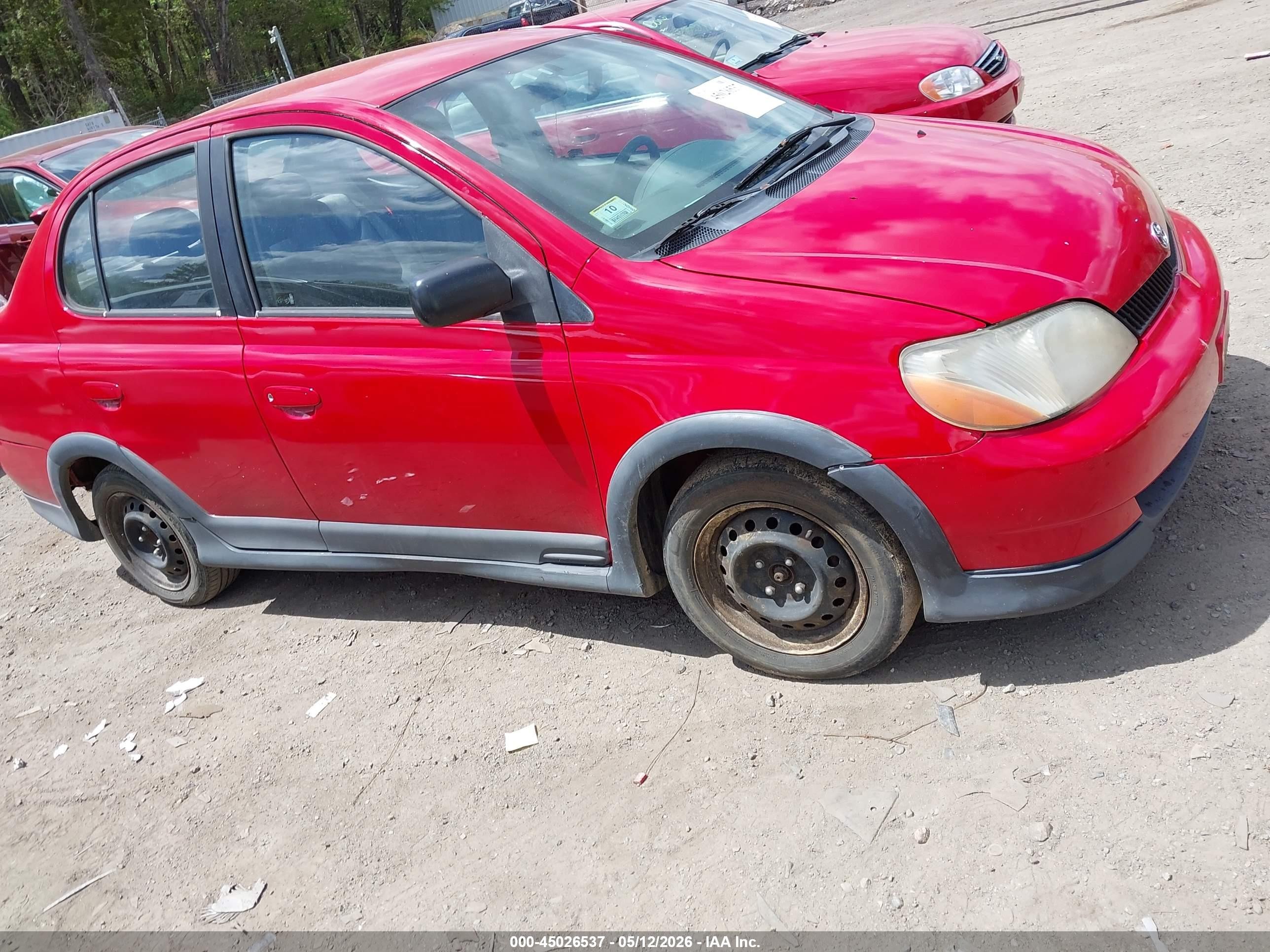 2000 Toyota Echo   Red vin: JTDBT1232Y0056305