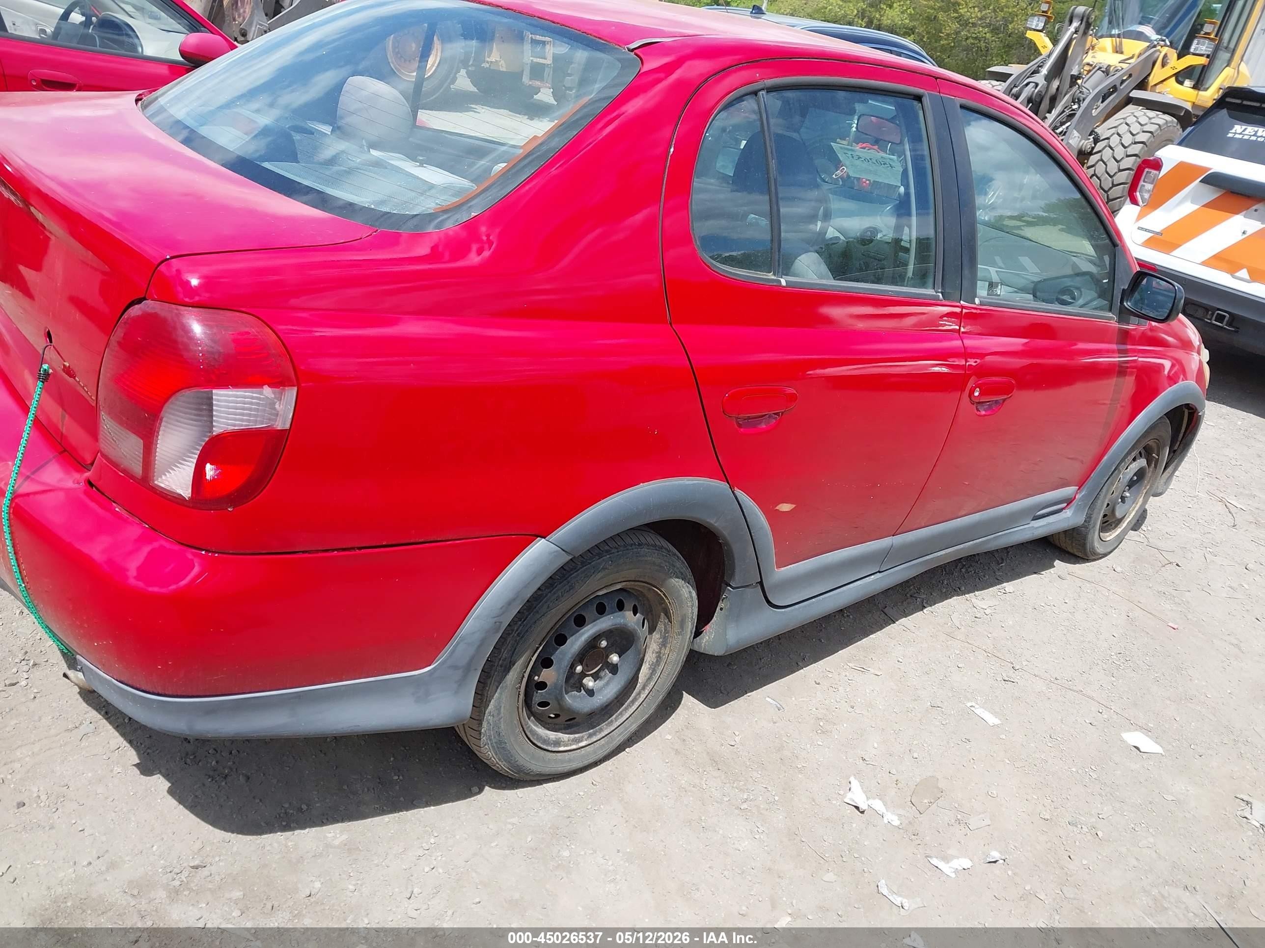2000 Toyota Echo   Red vin: JTDBT1232Y0056305