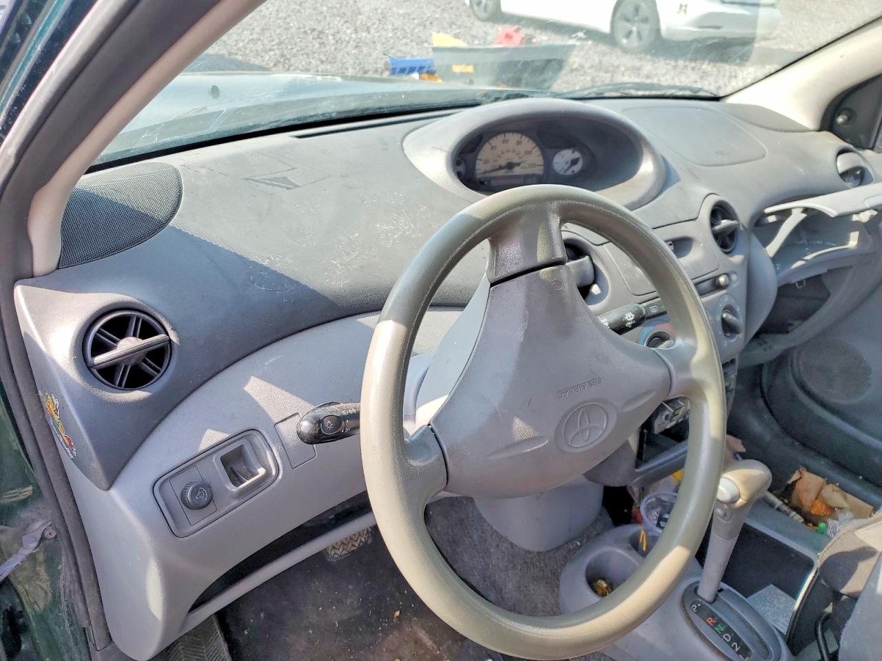 2000 Toyota Echo Base Green vin: JTDBT1232Y0097422