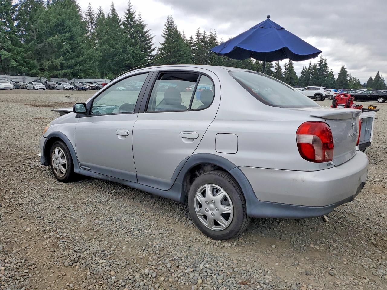 2001 Toyota Echo Base Серебряный vin: JTDBT123310160016