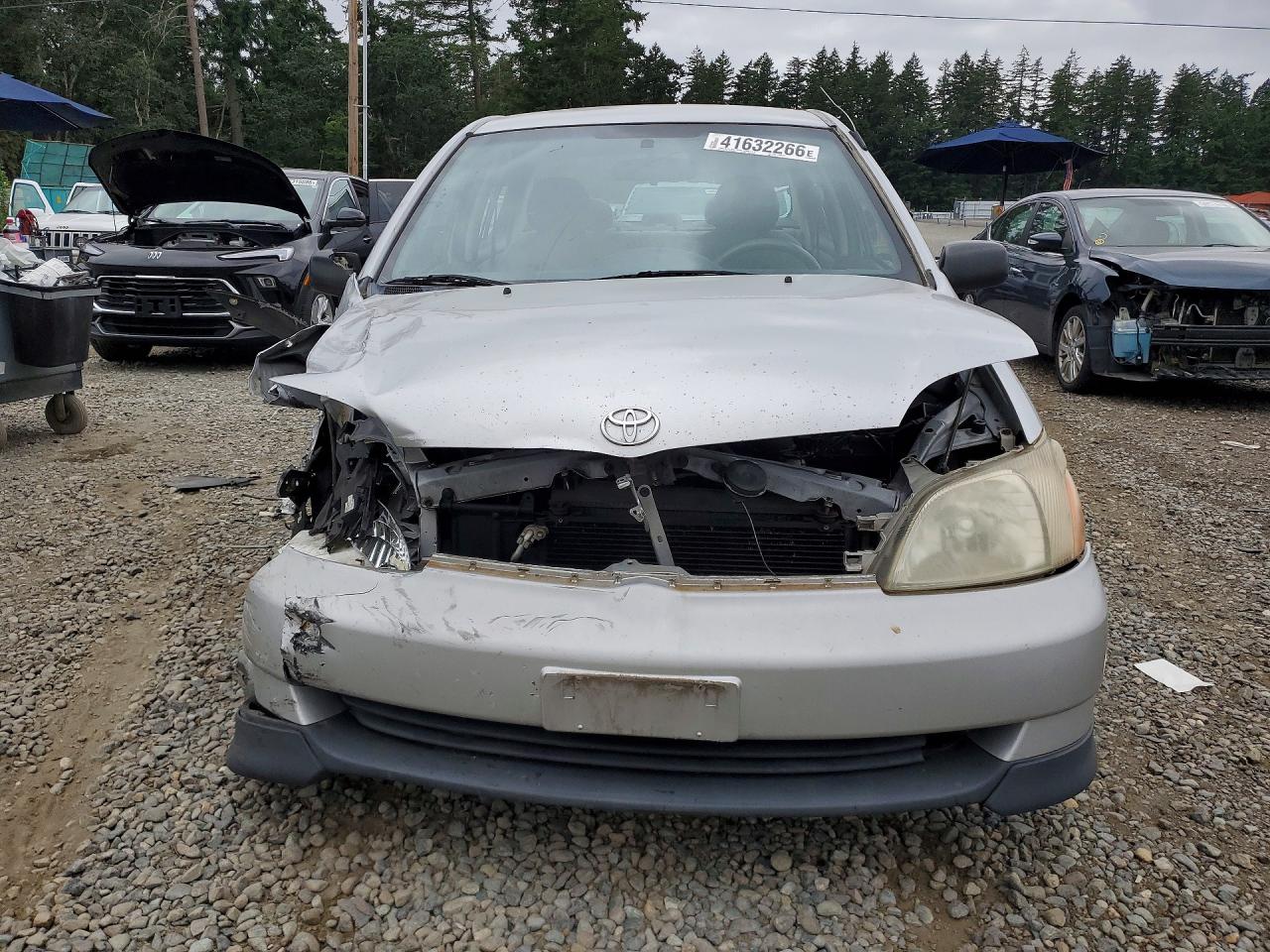 2001 Toyota Echo Base Серебряный vin: JTDBT123310160016
