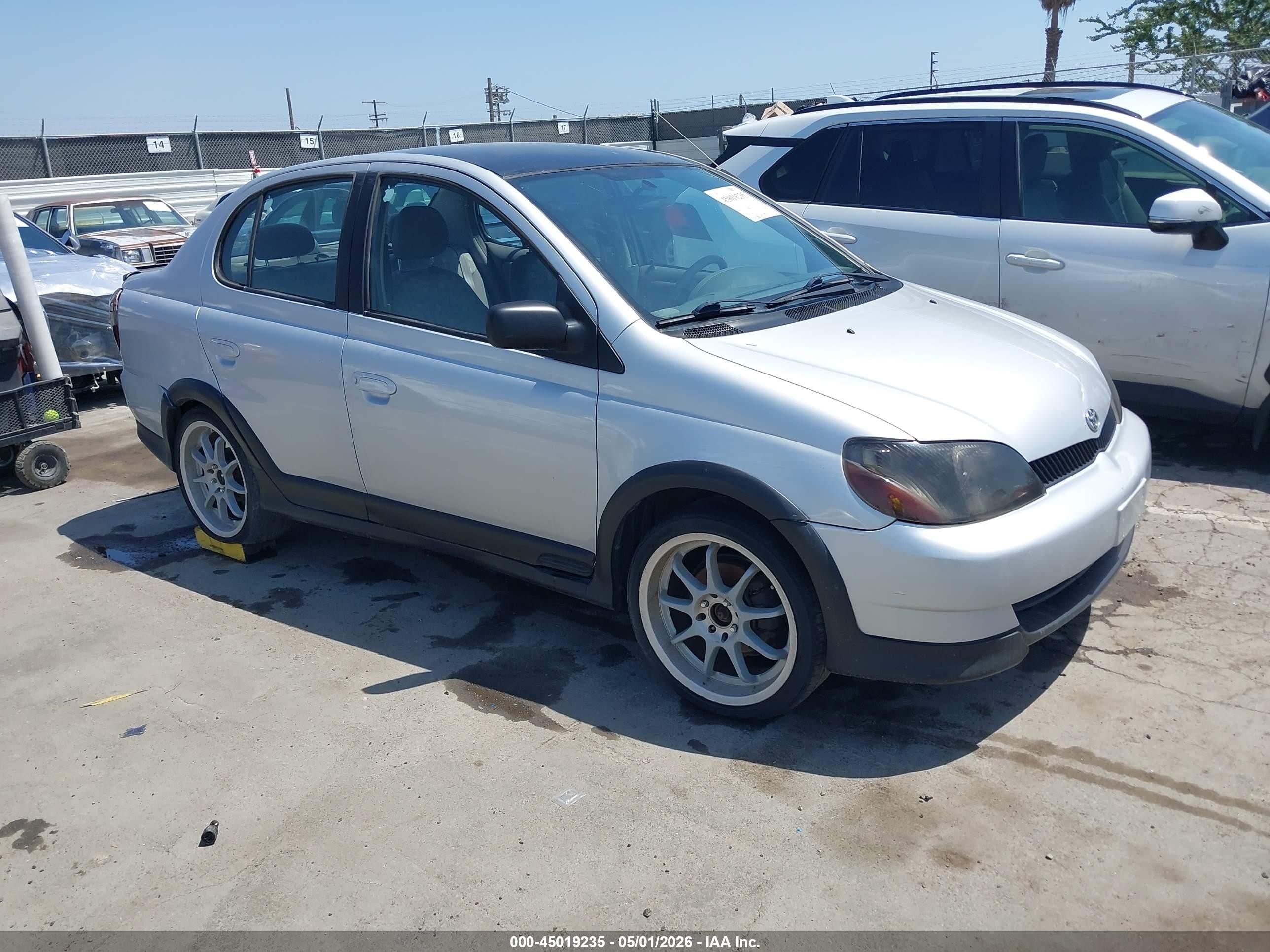 2002 Toyota Echo   Silver vin: JTDBT123320221513