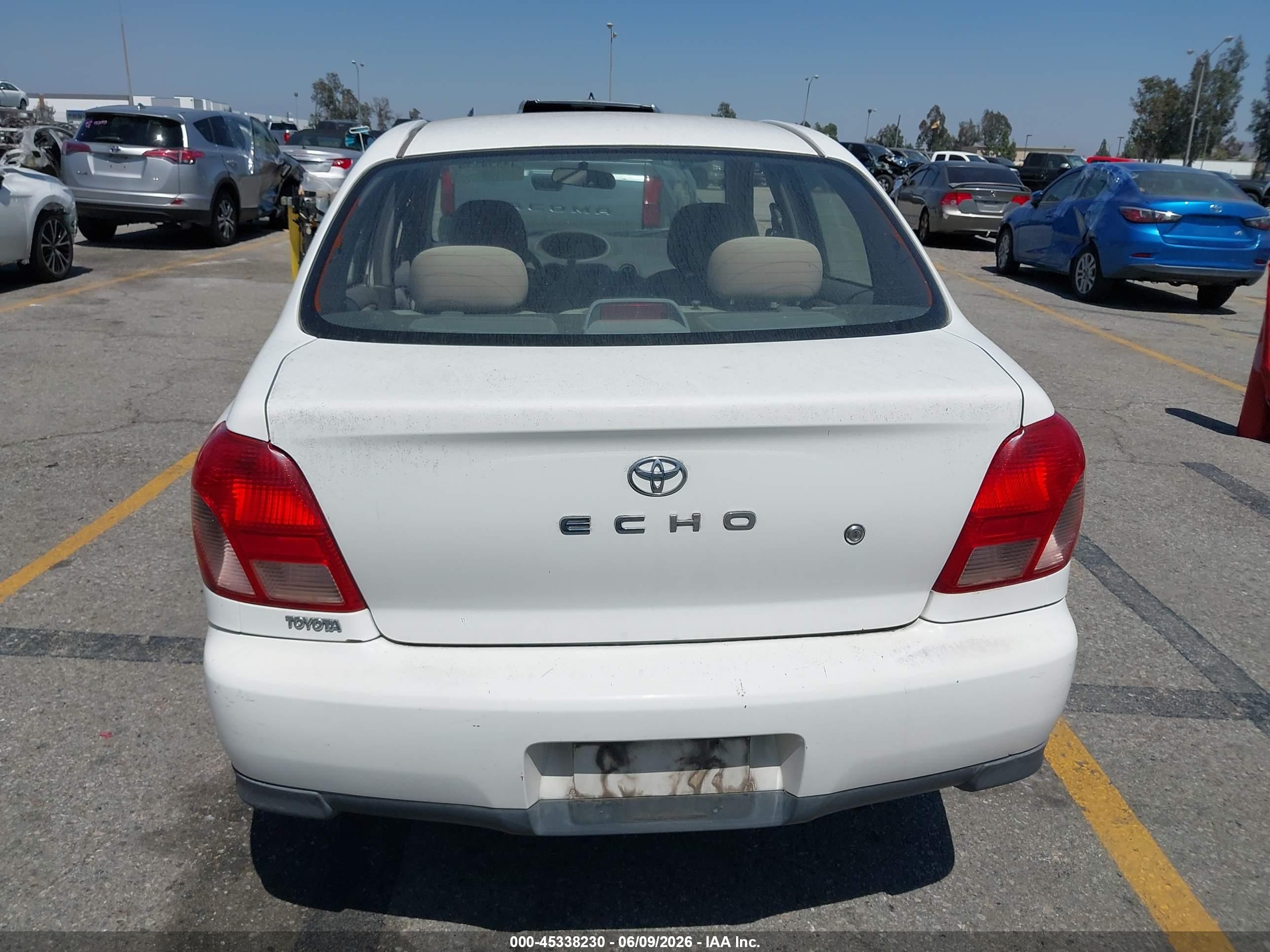 2001 Toyota Echo   White vin: JTDBT123410158274