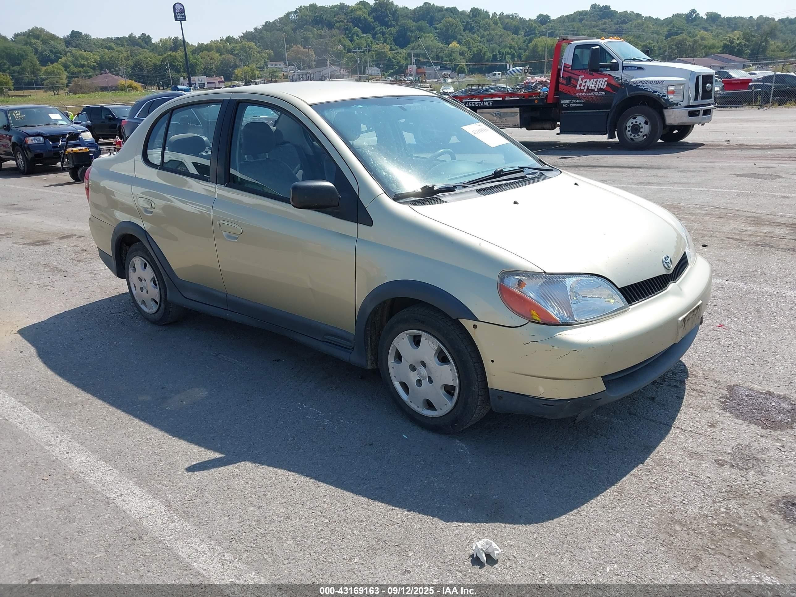 2002 Toyota Echo   Gold vin: JTDBT123420247005