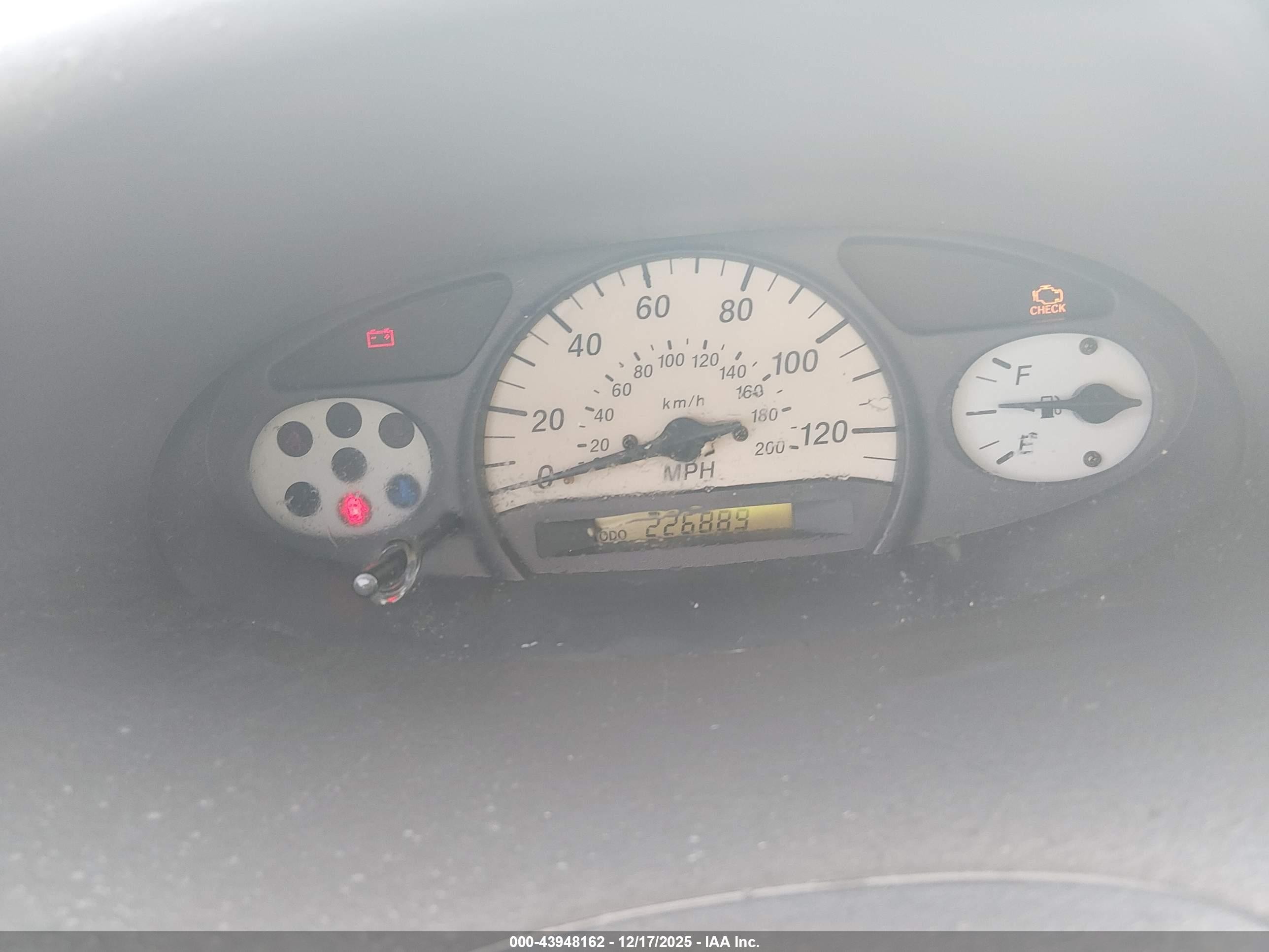 2002 Toyota Echo   Red vin: JTDBT123420254231