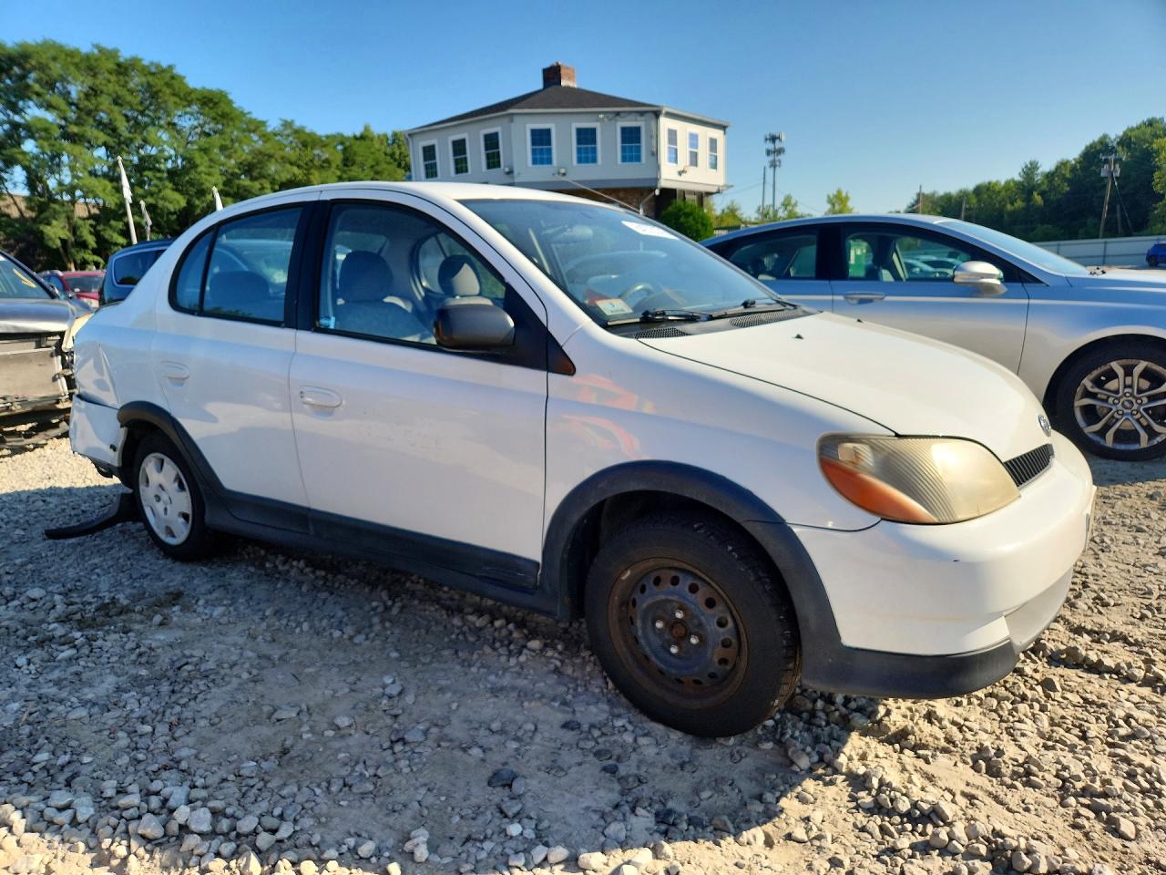 2002 Toyota Echo Base White vin: JTDBT123525026919