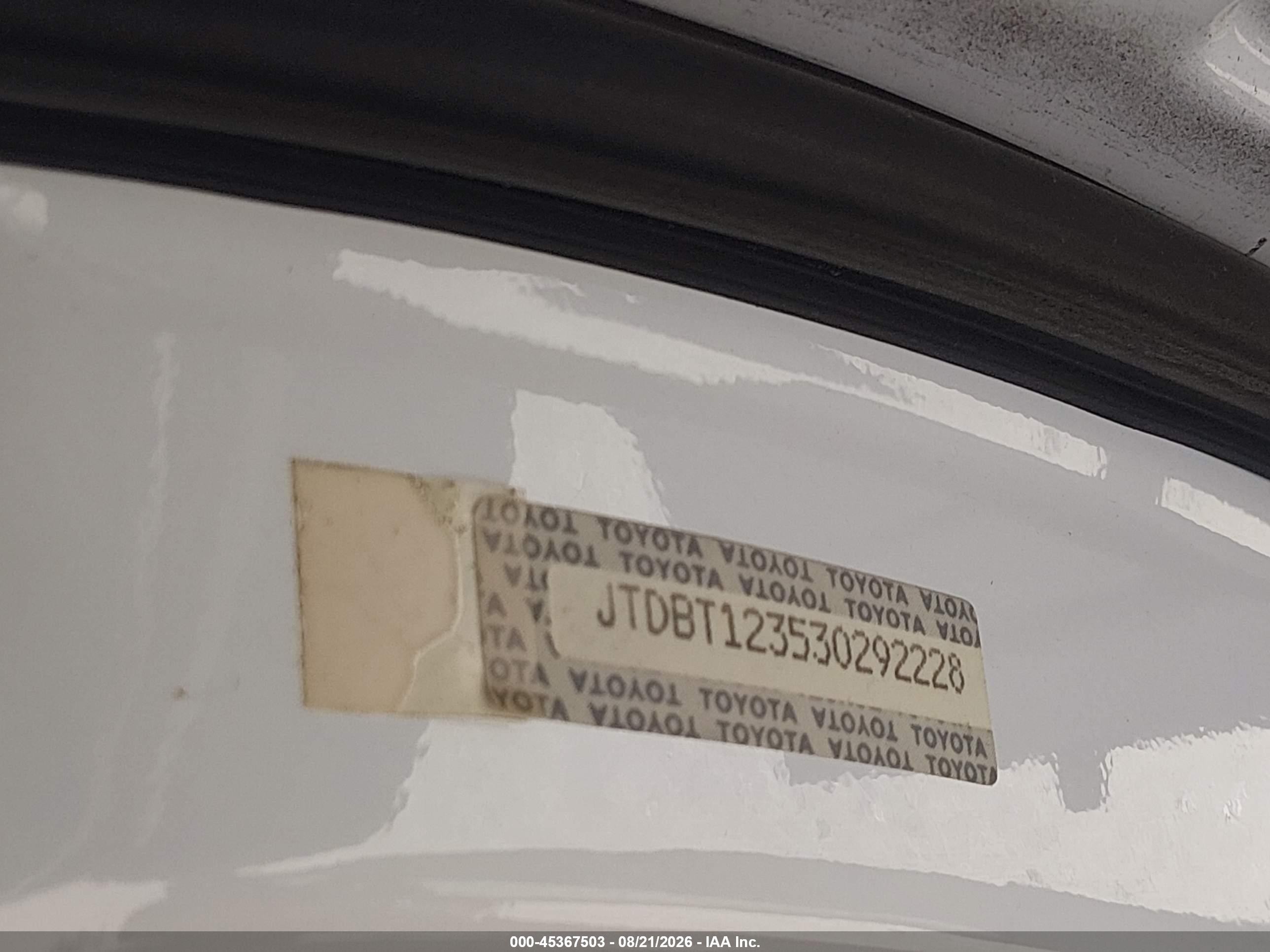 2003 Toyota Echo   White vin: JTDBT123530292228