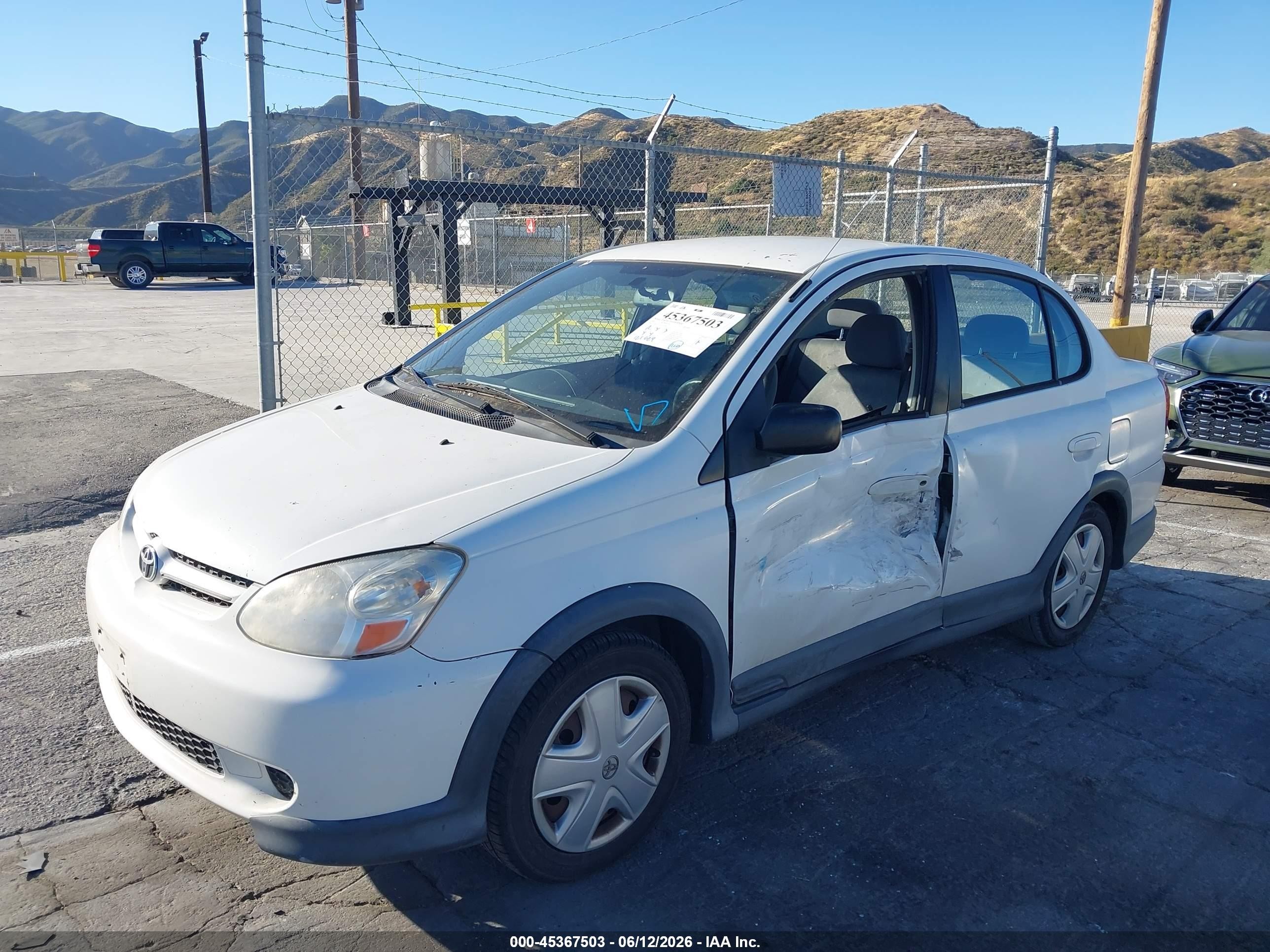 2003 Toyota Echo   White vin: JTDBT123530292228