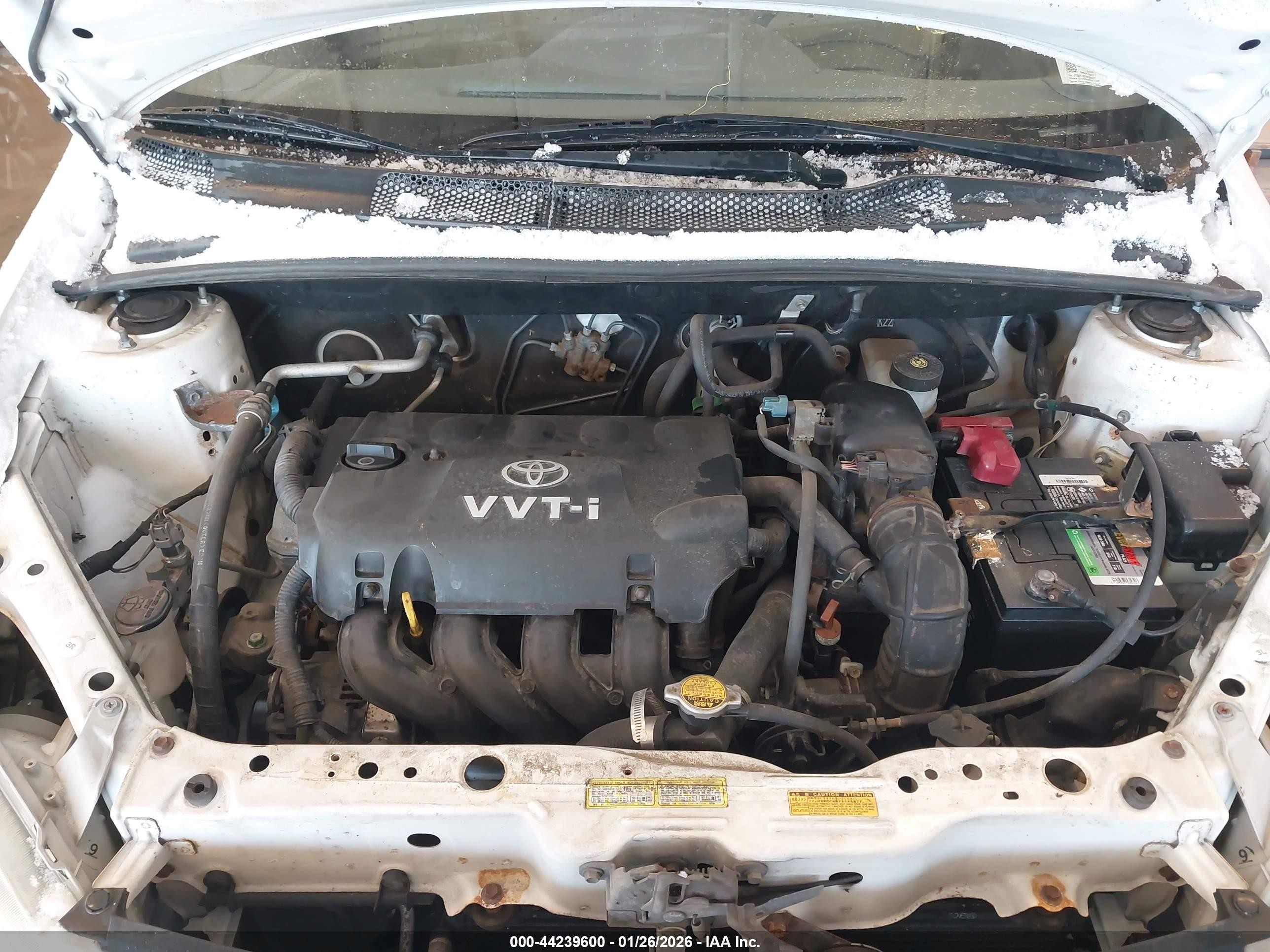 2004 Toyota Echo   White vin: JTDBT123540322605