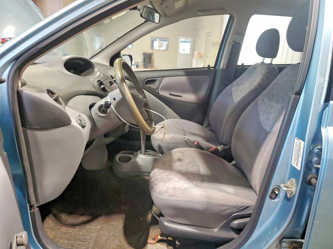 2000 Toyota Echo Base Turquoise vin: JTDBT1235Y0094367