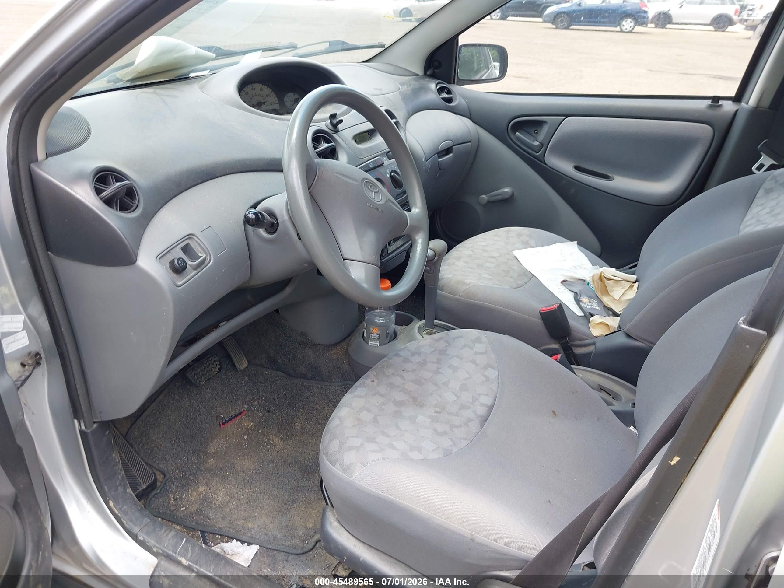 2001 Toyota Echo   Silver vin: JTDBT123610155702