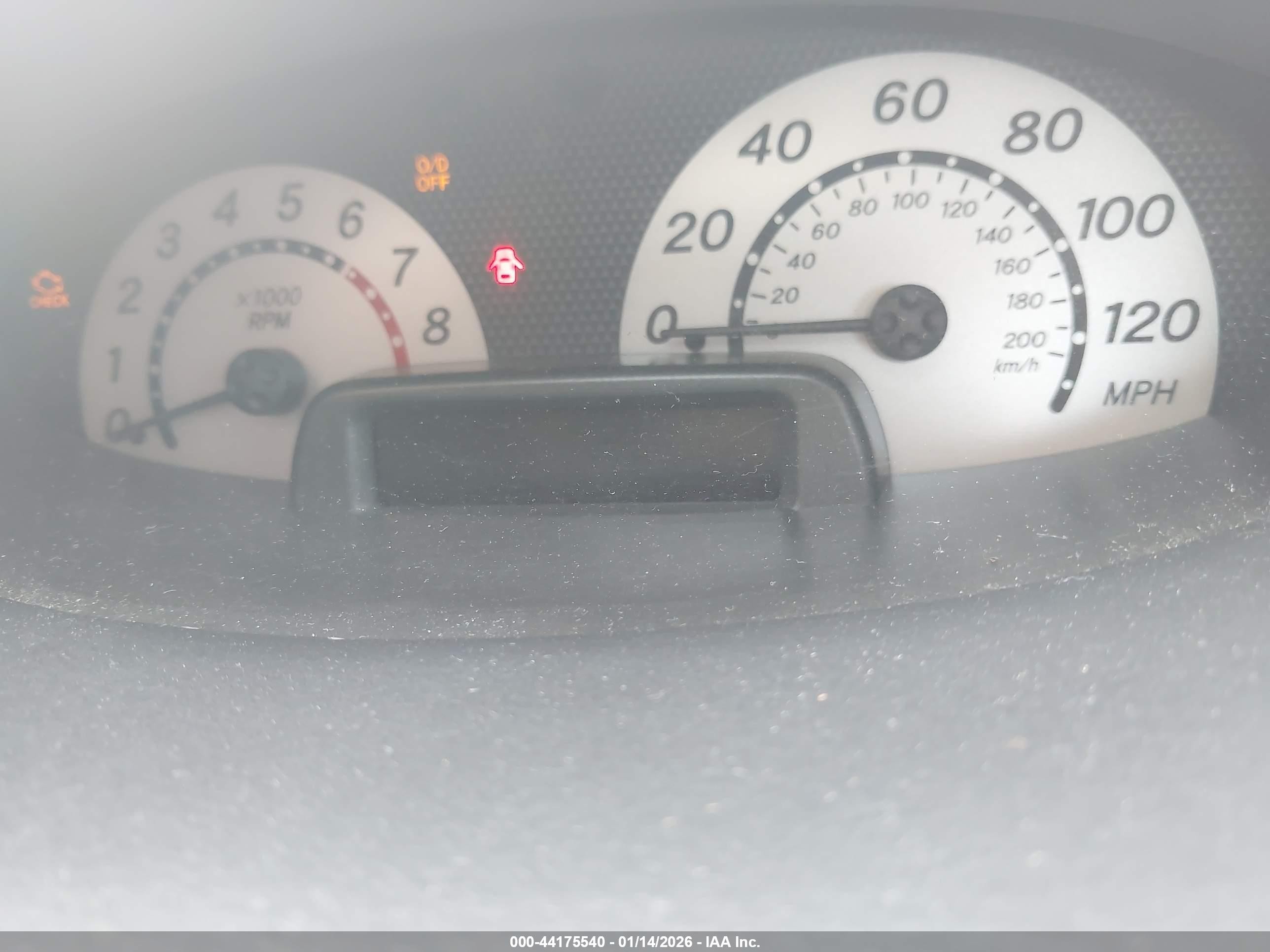 2004 Toyota Echo   Белый vin: JTDBT123640333788