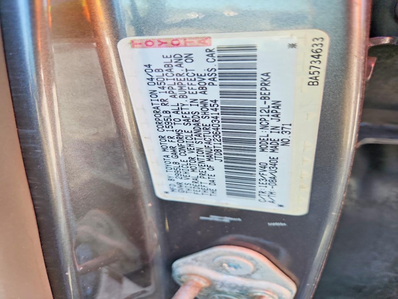 2004 Toyota Echo Base Gray vin: JTDBT123640341454