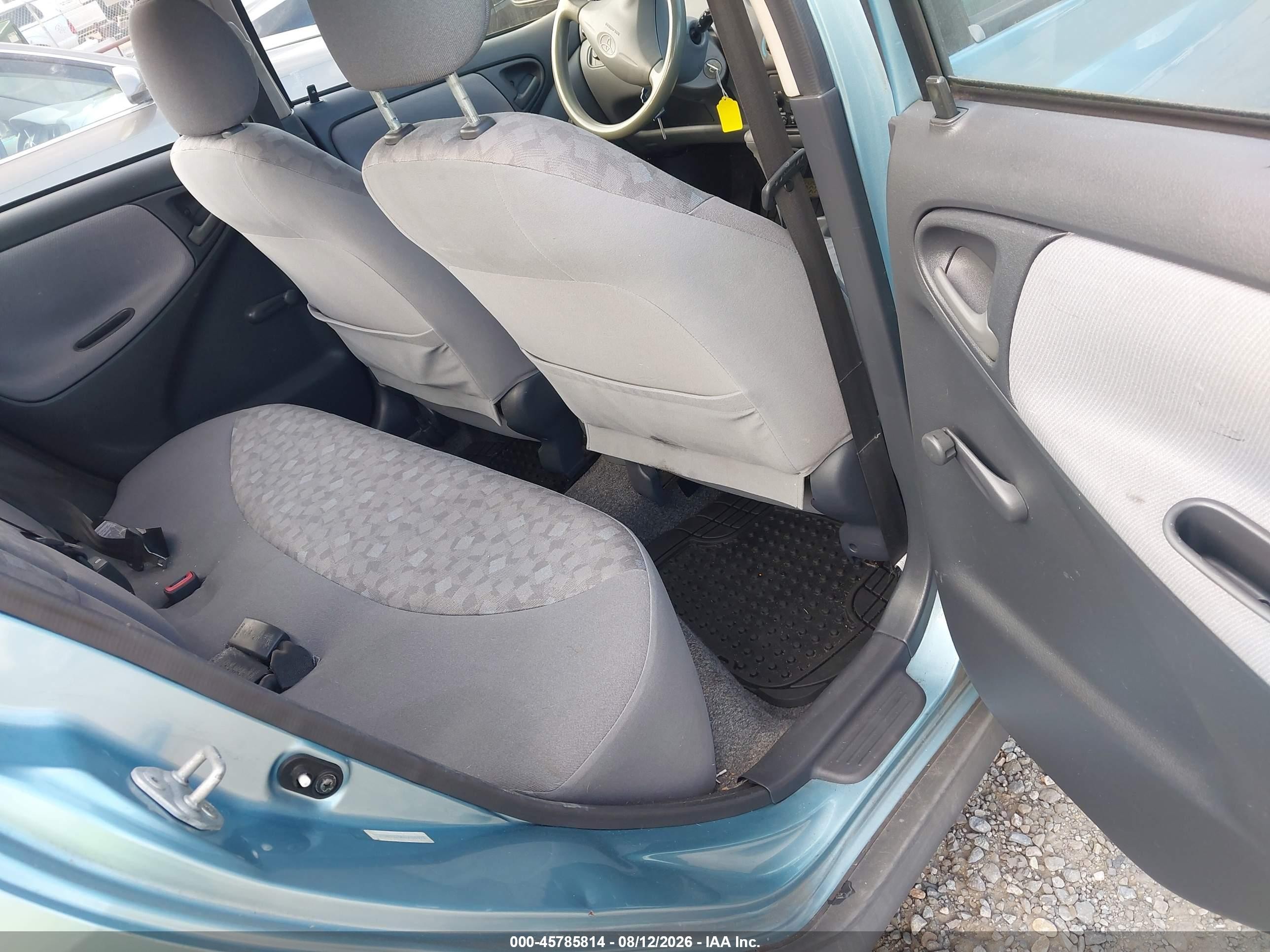2000 Toyota Echo   Синий vin: JTDBT1236Y0028393
