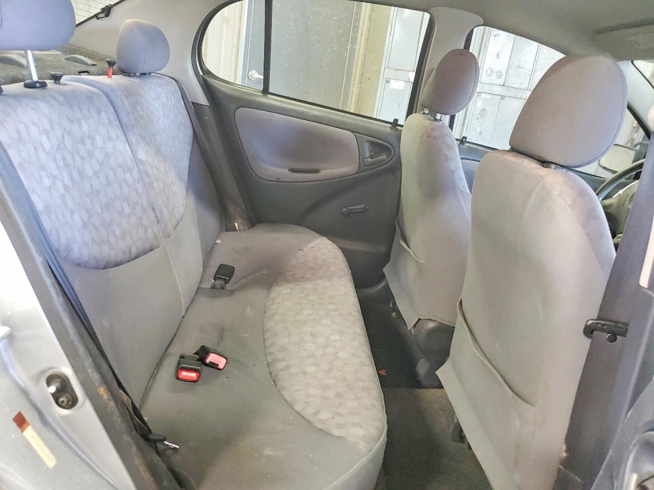 2001 Toyota Echo Base Silver vin: JTDBT123710149522