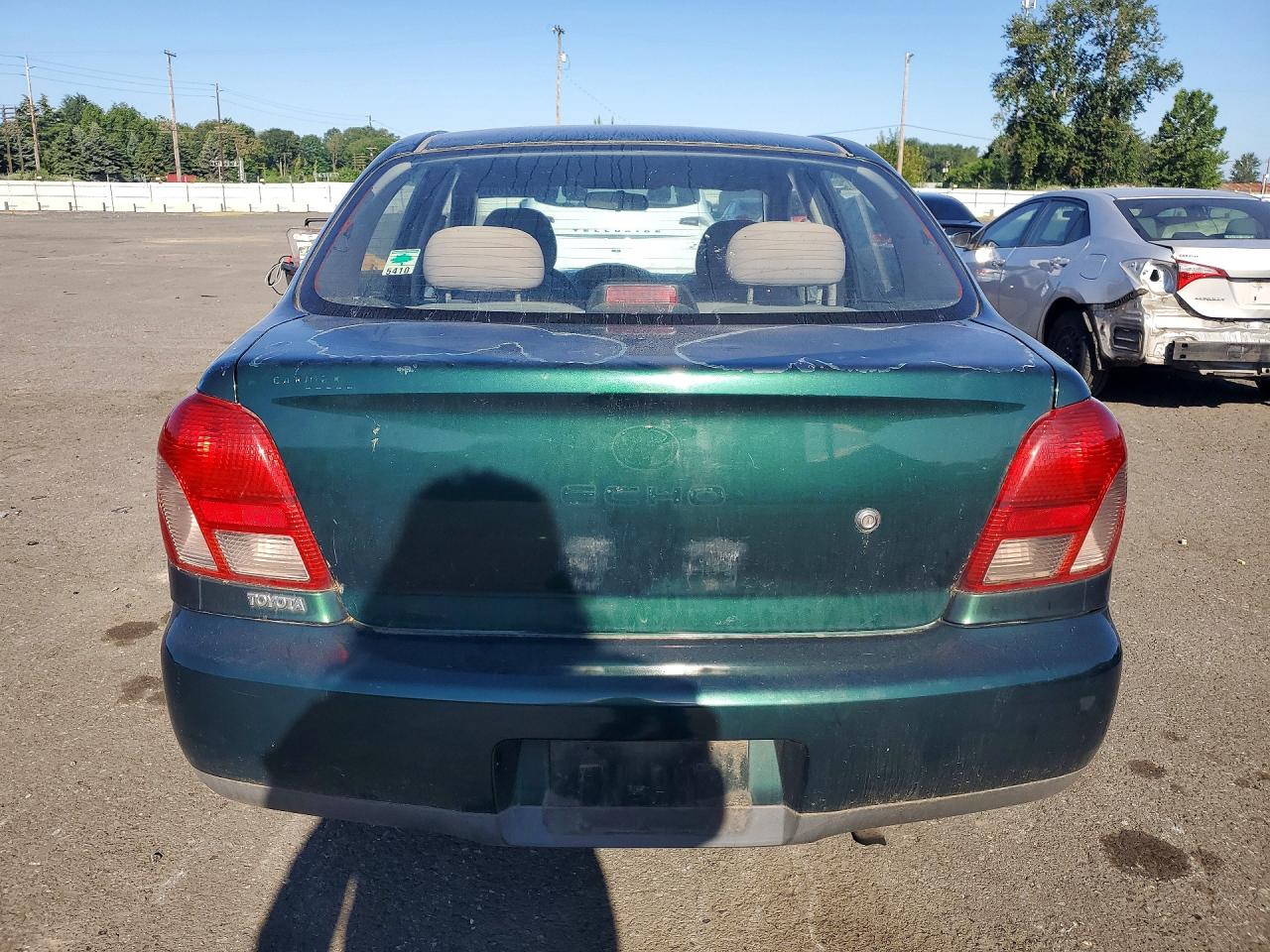 2001 Toyota Echo Base Green vin: JTDBT123710167406