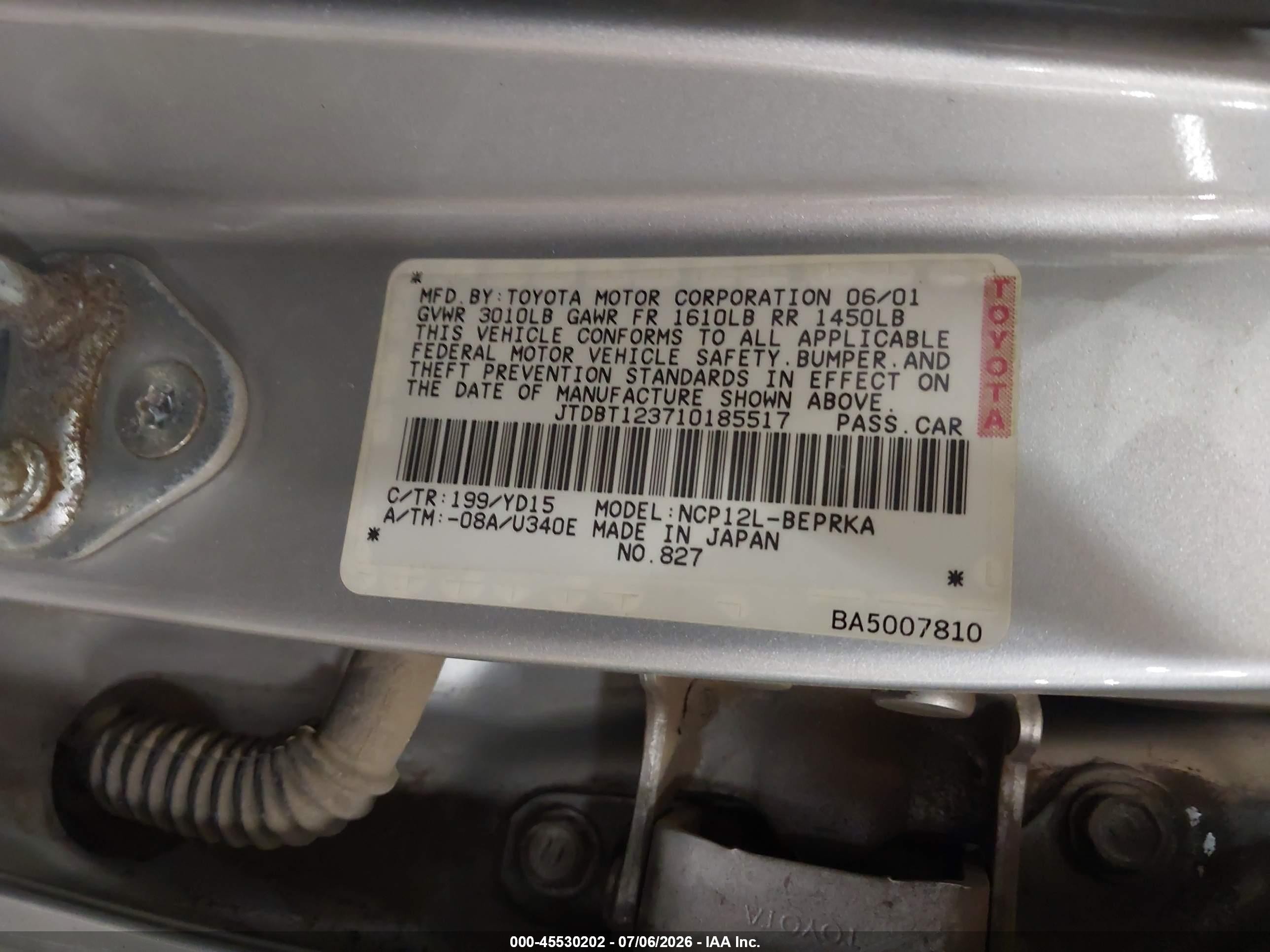 2001 Toyota Echo   Серебряный vin: JTDBT123710185517