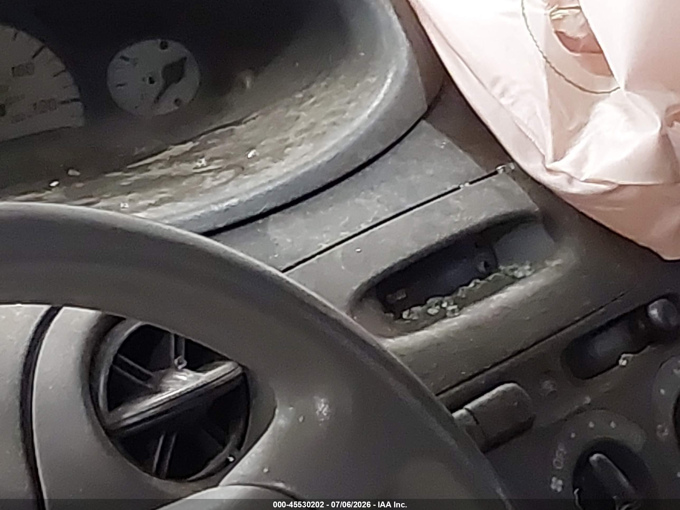 2001 Toyota Echo   Серебряный vin: JTDBT123710185517