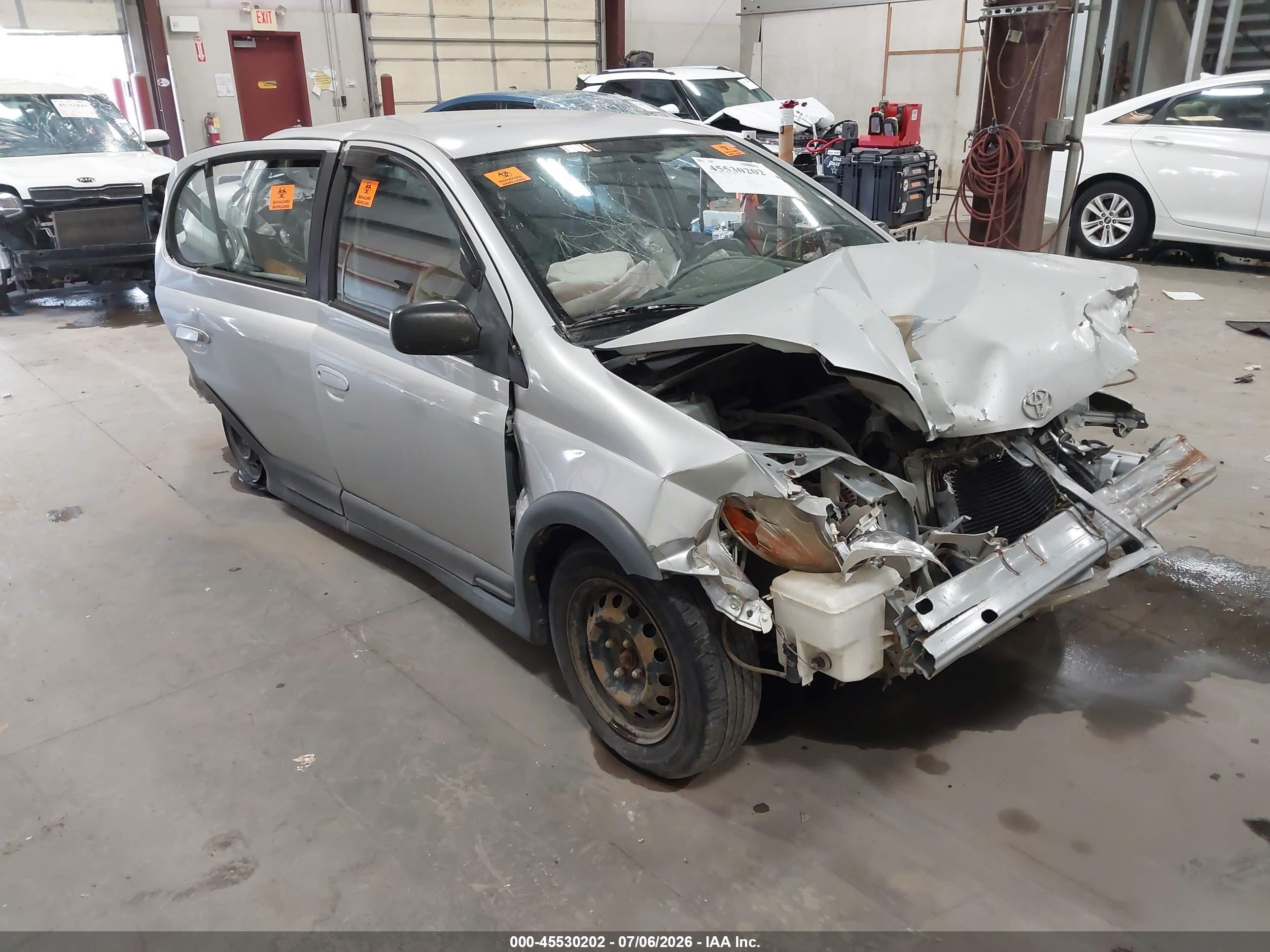 2001 Toyota Echo   Silver vin: JTDBT123710185517