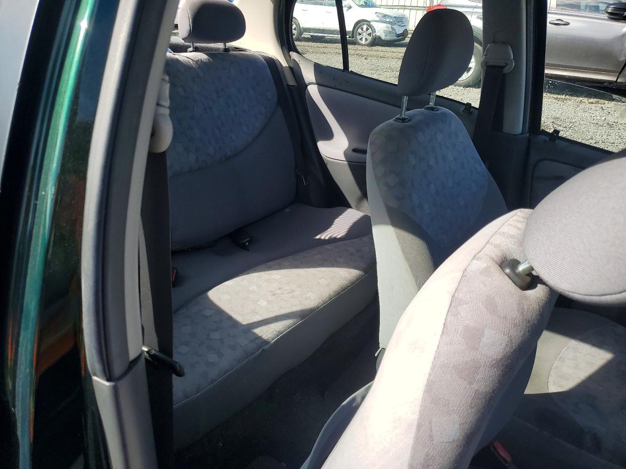 2001 Toyota Echo Base Зеленый vin: JTDBT123710196114