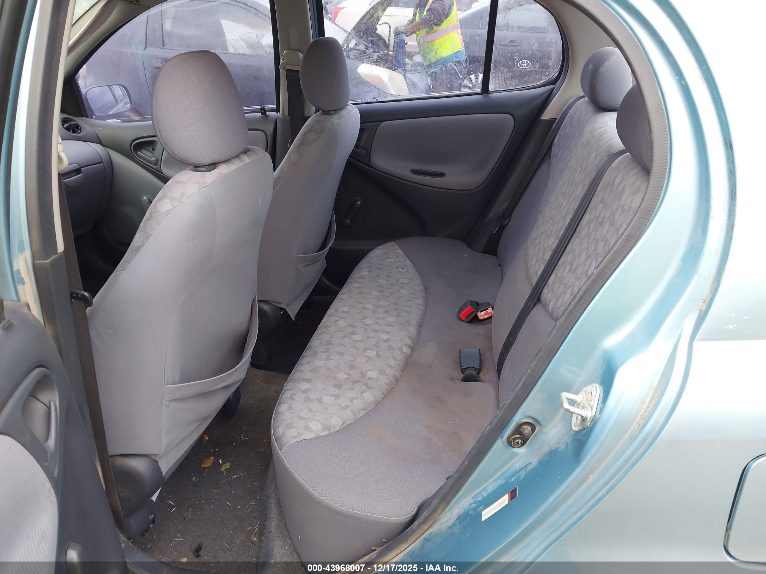 2002 Toyota Echo   Turquoise vin: JTDBT123720237603