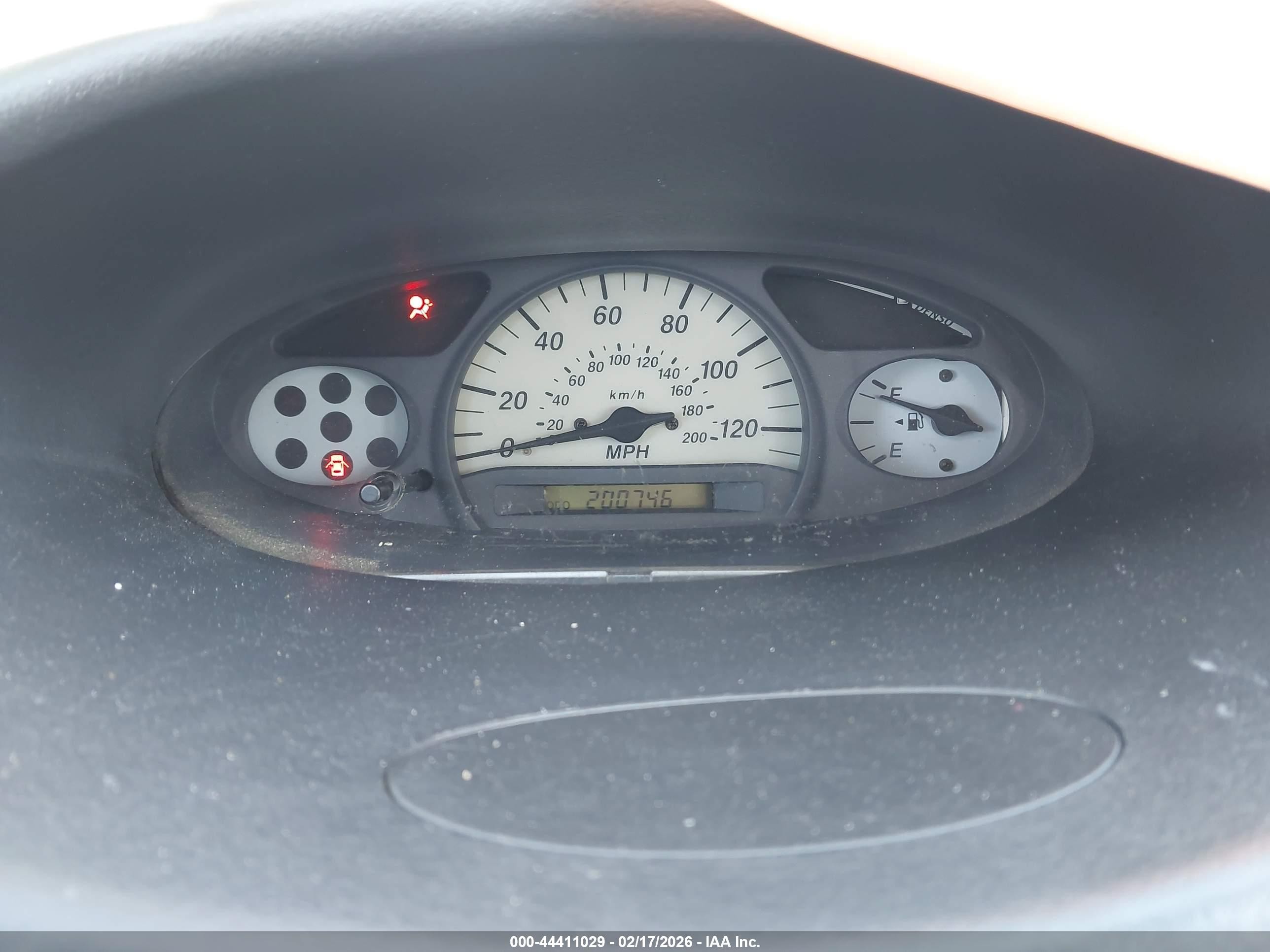 2004 Toyota Echo   Silver vin: JTDBT123740323318