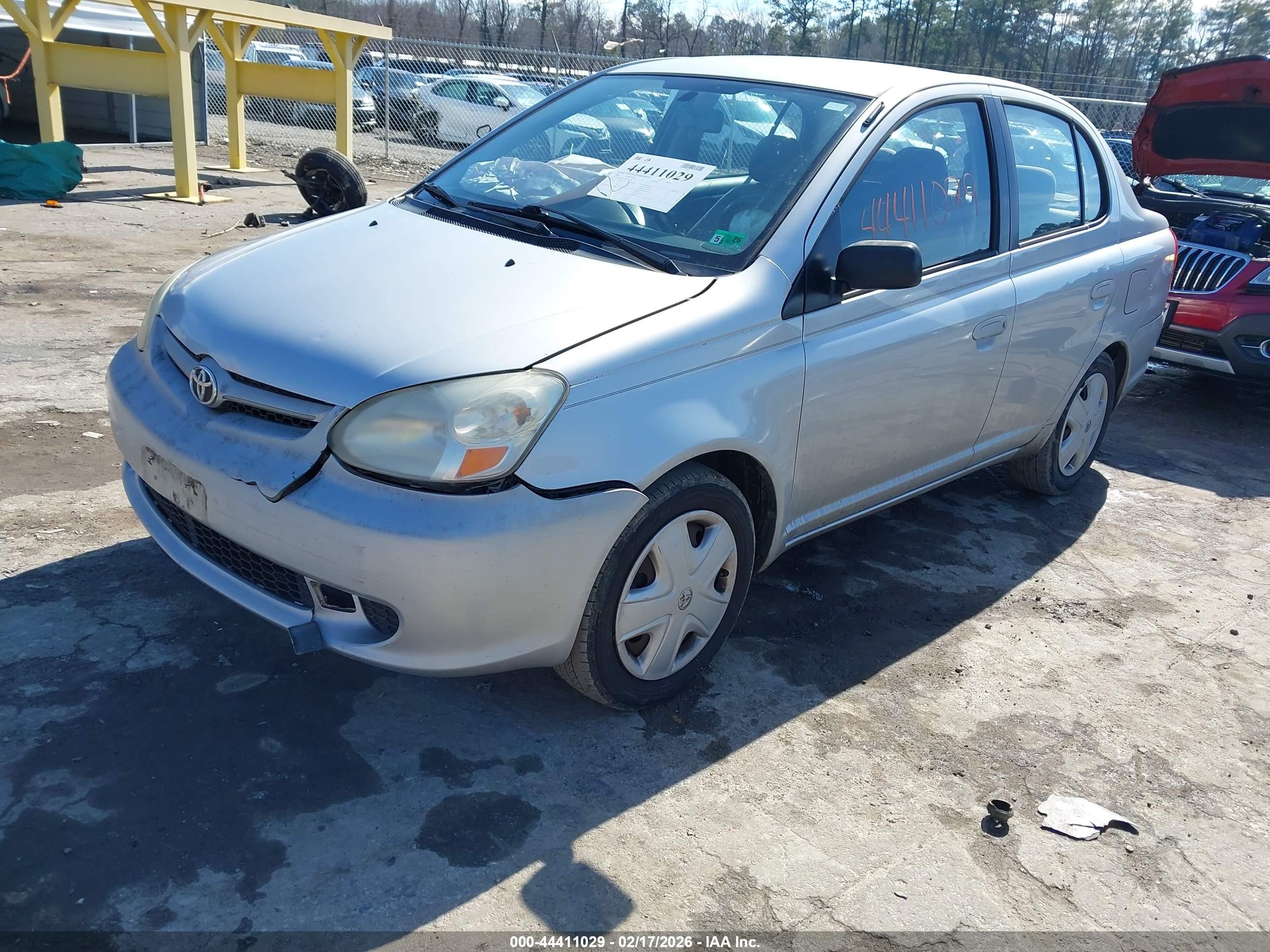 2004 Toyota Echo   Silver vin: JTDBT123740323318